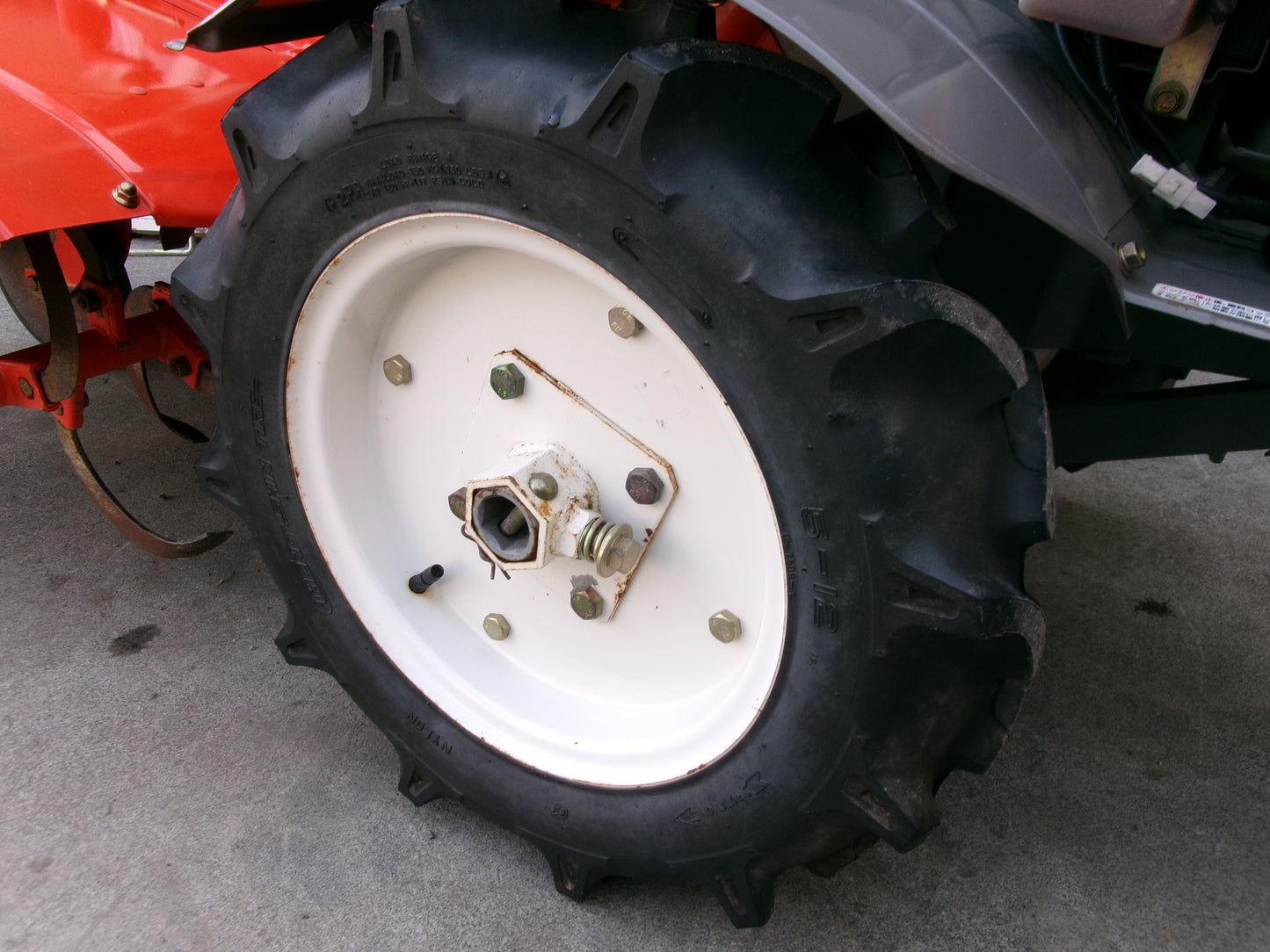 クボタ　中古　テーラー　耕耘機　TG800