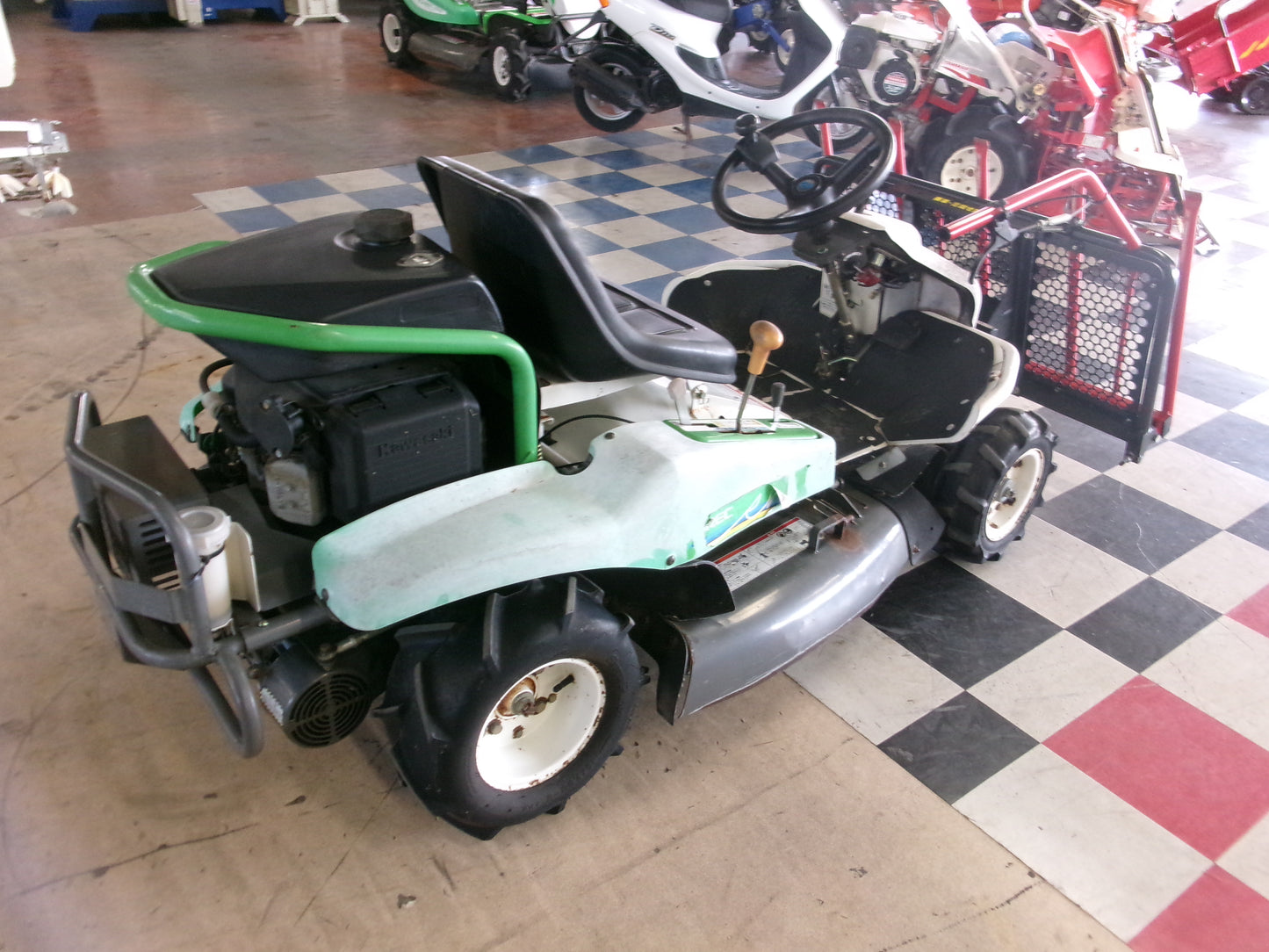 オーレック　中古　乗用モア　RM88　剪定枝フォーク付