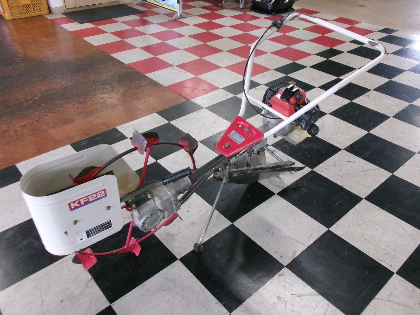 オータケ　中古　溝切機　KF22