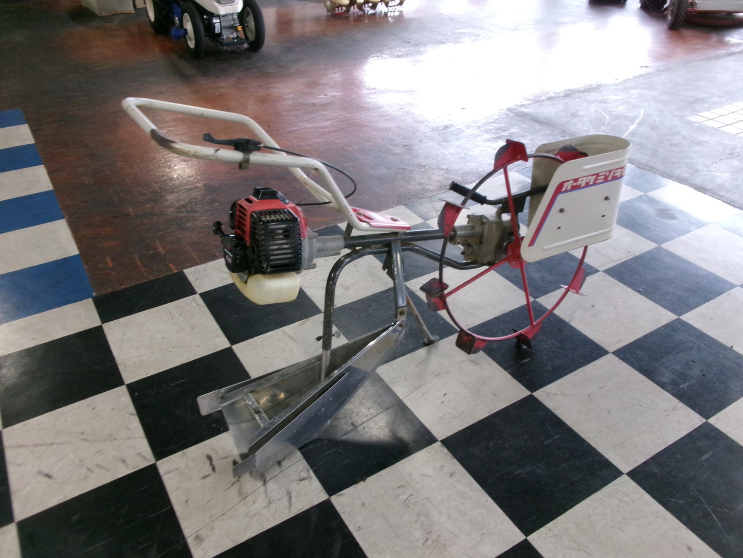 オータケ　中古　溝切機　KF22