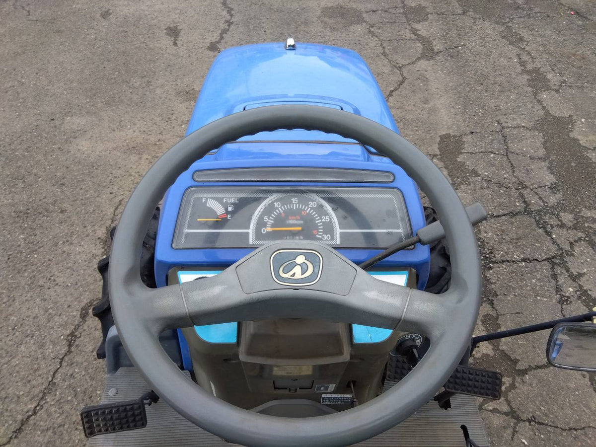 イセキ　中古　トラクター　20馬力　THS20-S