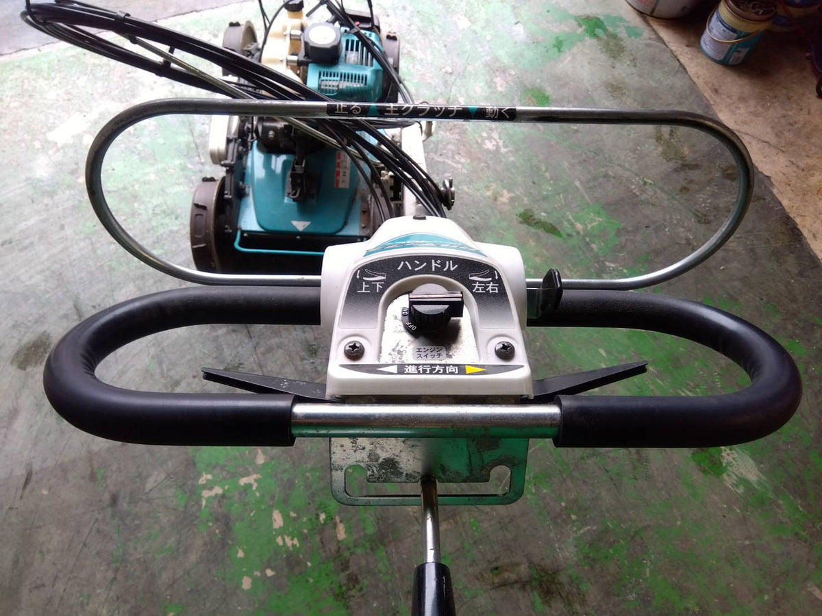 【ジャンク品】クボタ　中古　自走式草刈機　GC-K401EX