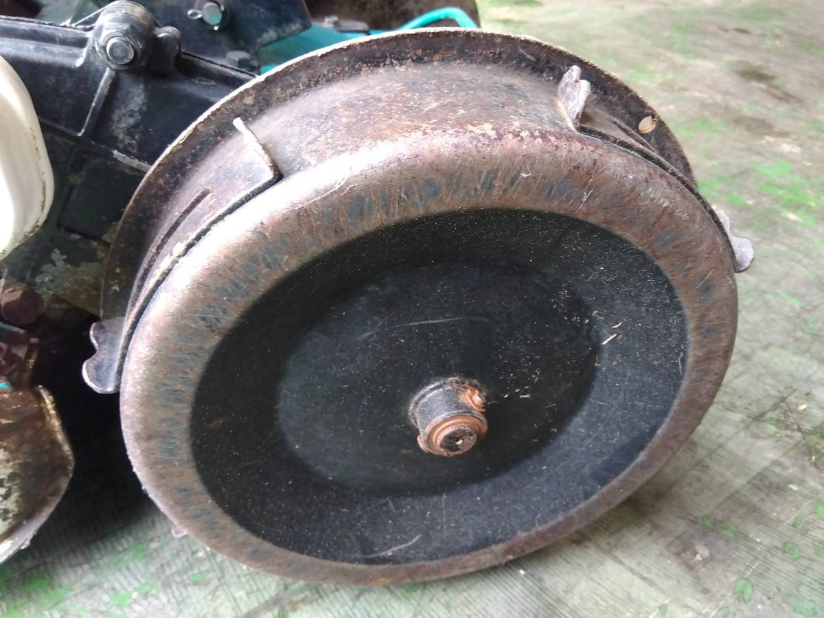【ジャンク品】クボタ　中古　自走式草刈機　GC-K401EX