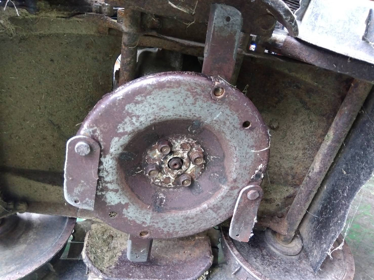 【ジャンク品】クボタ　中古　自走式草刈機　GC-K401EX
