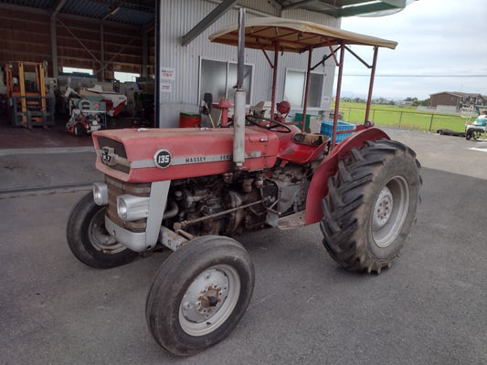 マッセイファーガソン　中古　トラクター　MF135