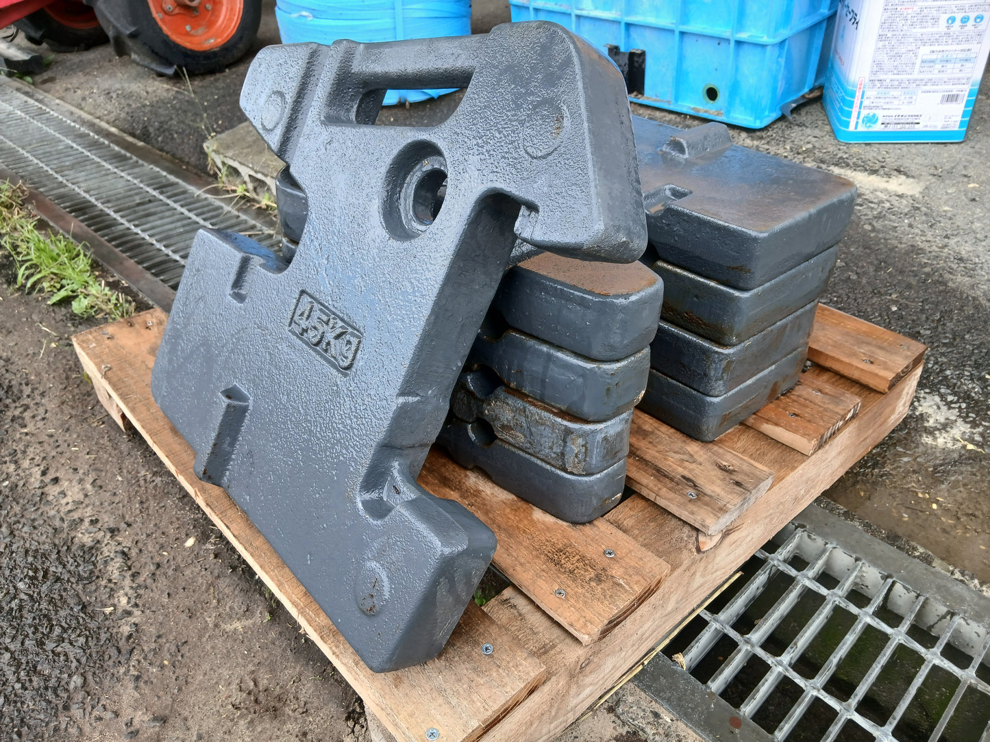 クボタ 中古トラクターウエイト  45㎏　５枚セット　【宮城 2370】