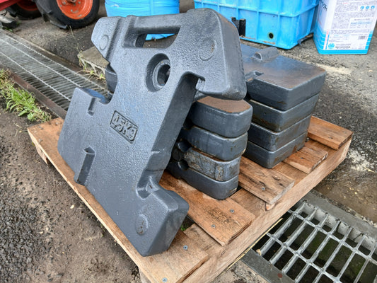 クボタ 中古トラクターウエイト  45㎏　５枚セット　【宮城 2370】