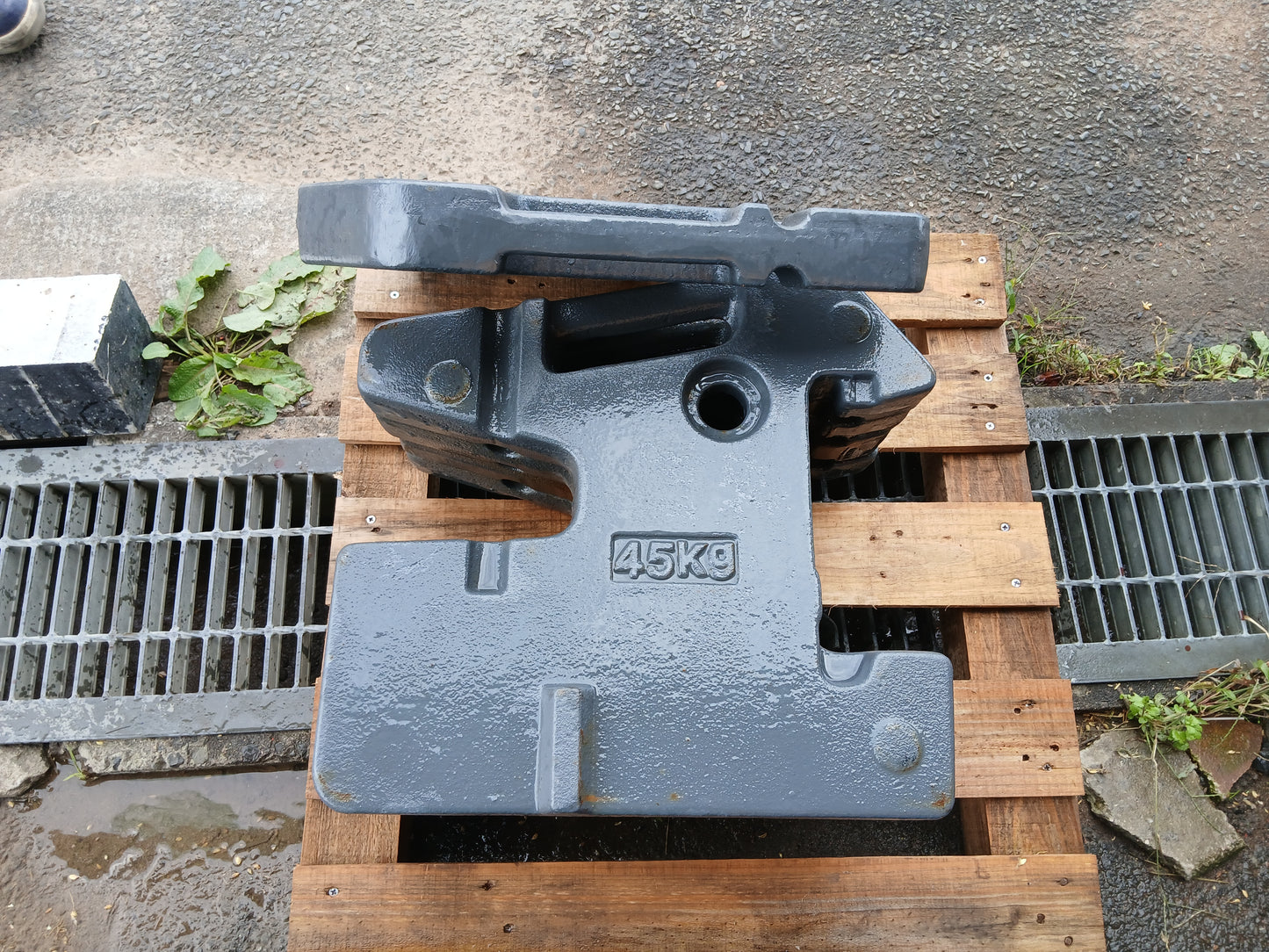 クボタ 中古トラクターウエイト  45㎏　５枚セット　【宮城 2370】