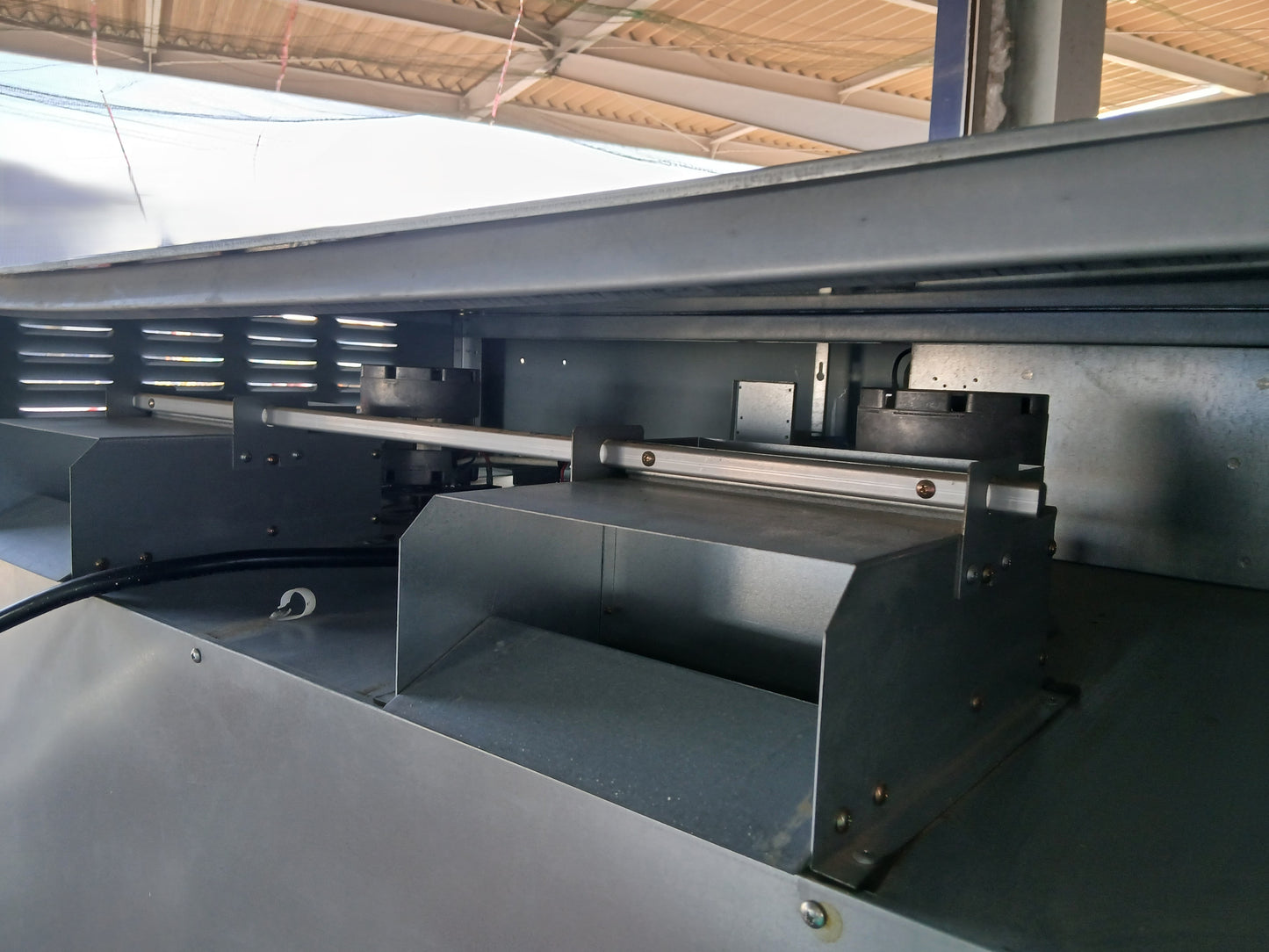 ジェニシス　中古　電気乾燥機　DSJ-110　【宮城2362】