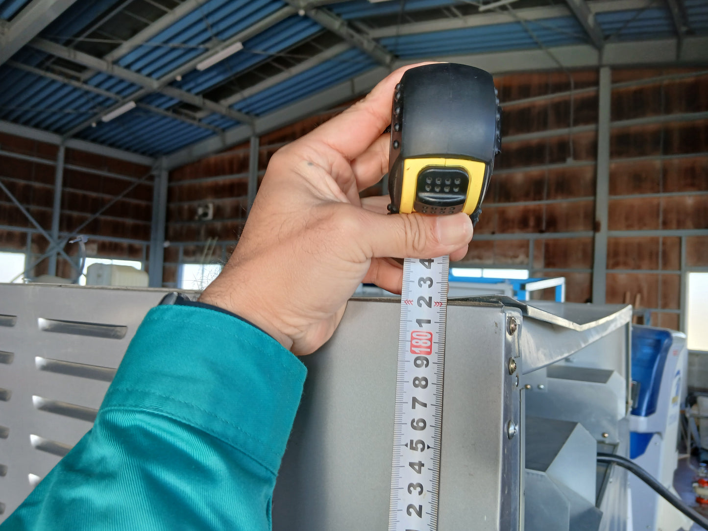 ジェニシス　中古　電気乾燥機　DSJ-110　【宮城2362】