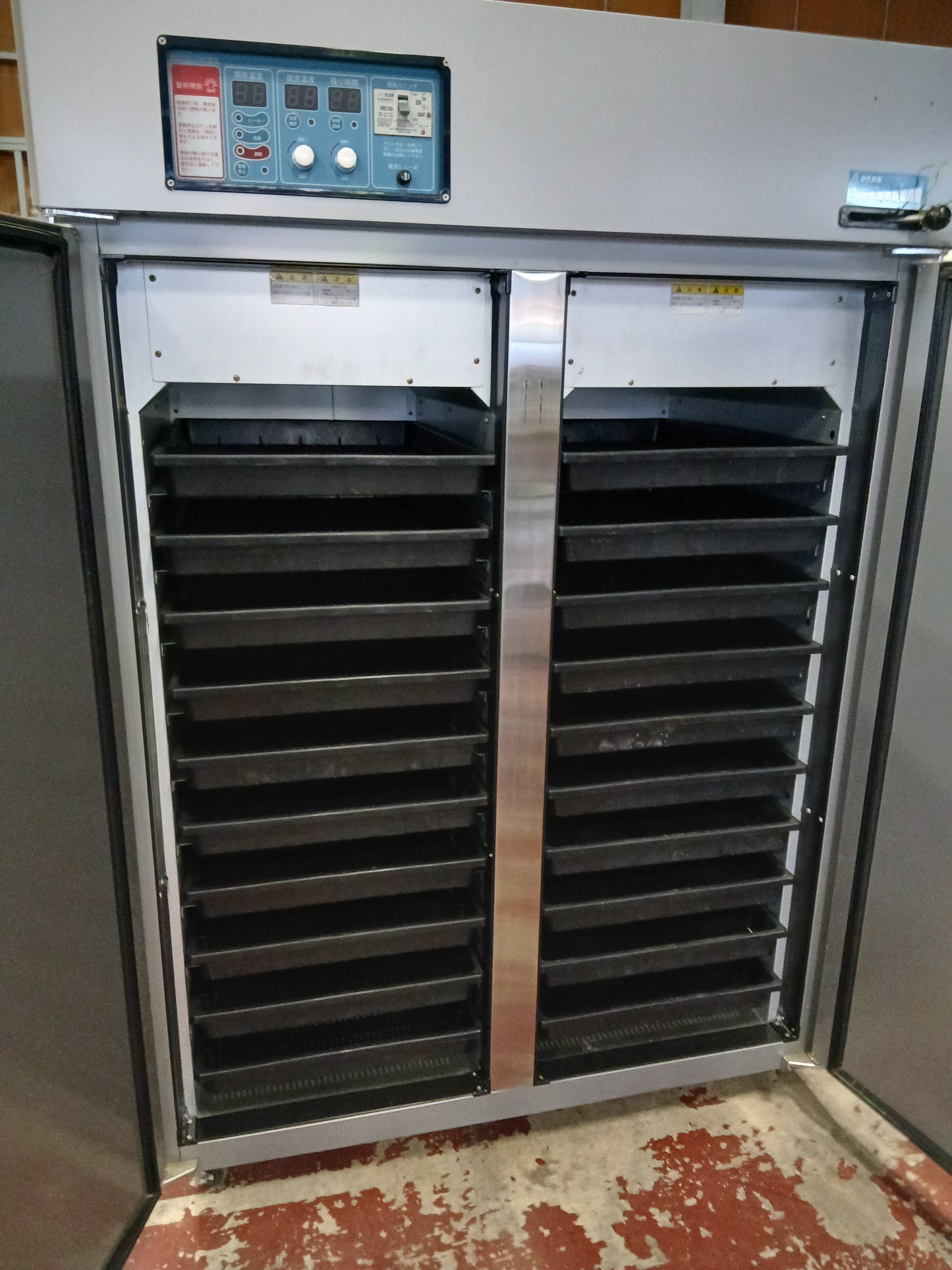 ジェニシス　中古　電気乾燥機　DSJ-110　【宮城2362】