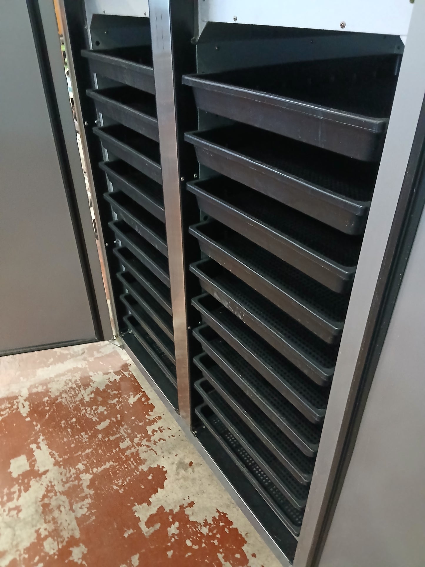 ジェニシス　中古　電気乾燥機　DSJ-110　【宮城2362】