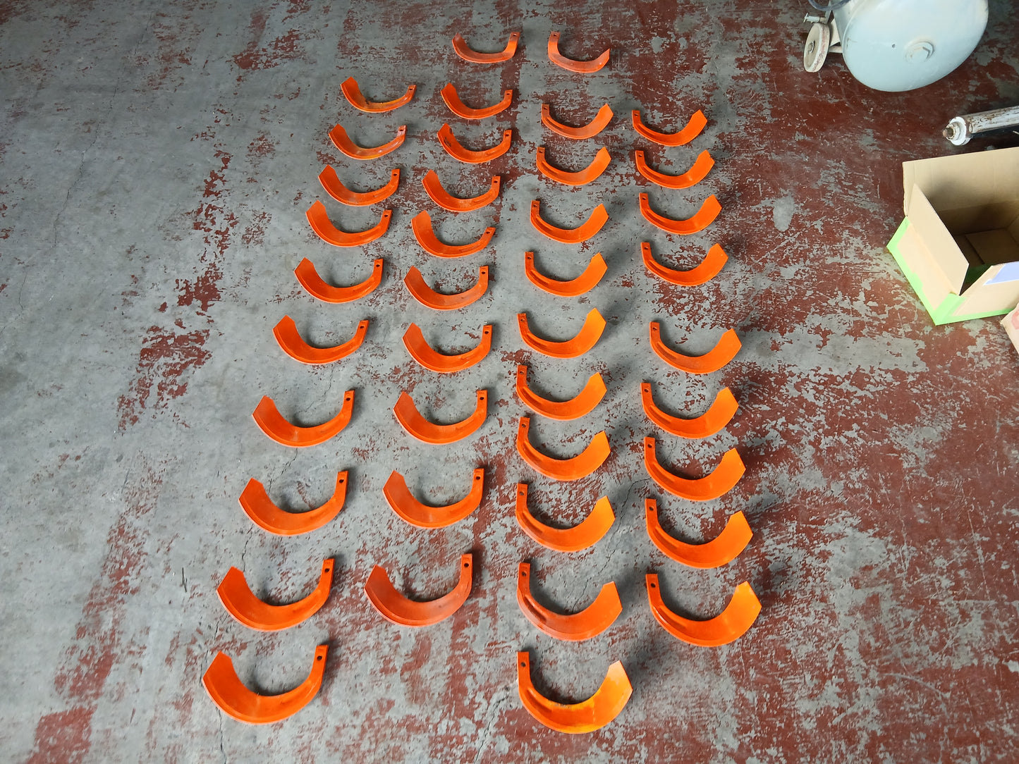 クボタ　中古 ロータリー用 耕耘爪  【宮城2493】