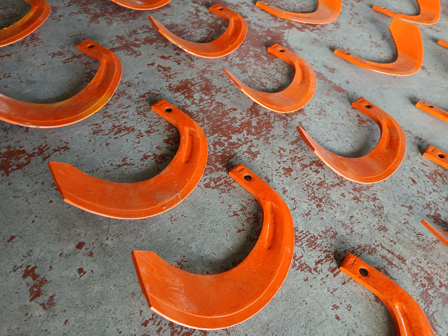 クボタ　中古 ロータリー用 耕耘爪  【宮城2493】