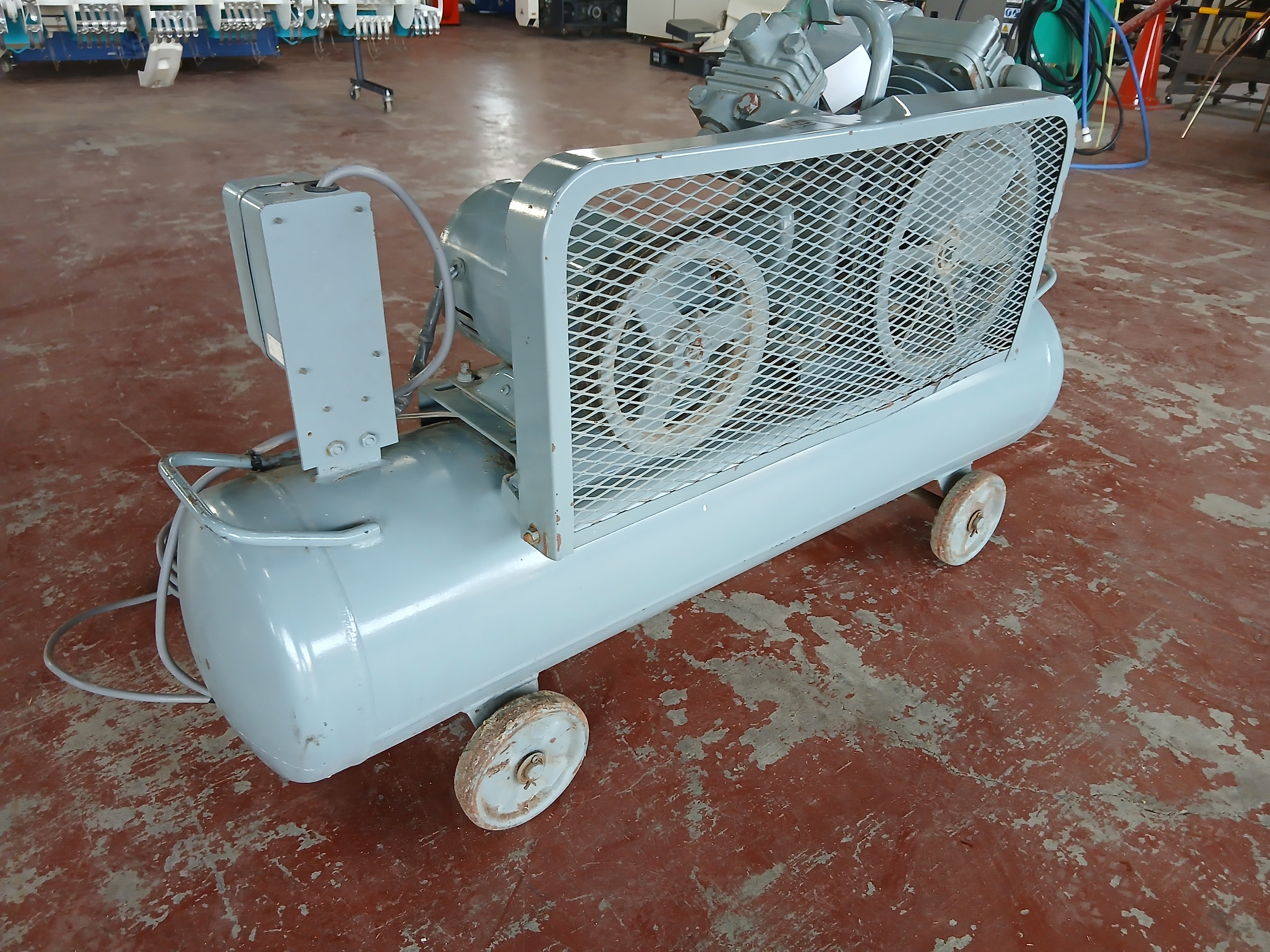 日立 中古 エアーコンプレッサー 2.2P-9.5T 50Hz 【宮城2558】 – 農キング