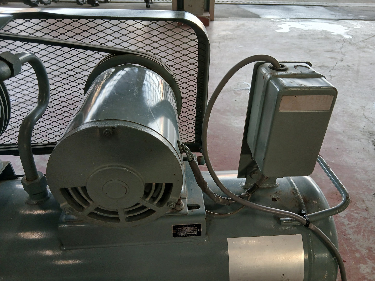 日立 中古 エアーコンプレッサー 2.2P-9.5T 50Hz 【宮城2558】