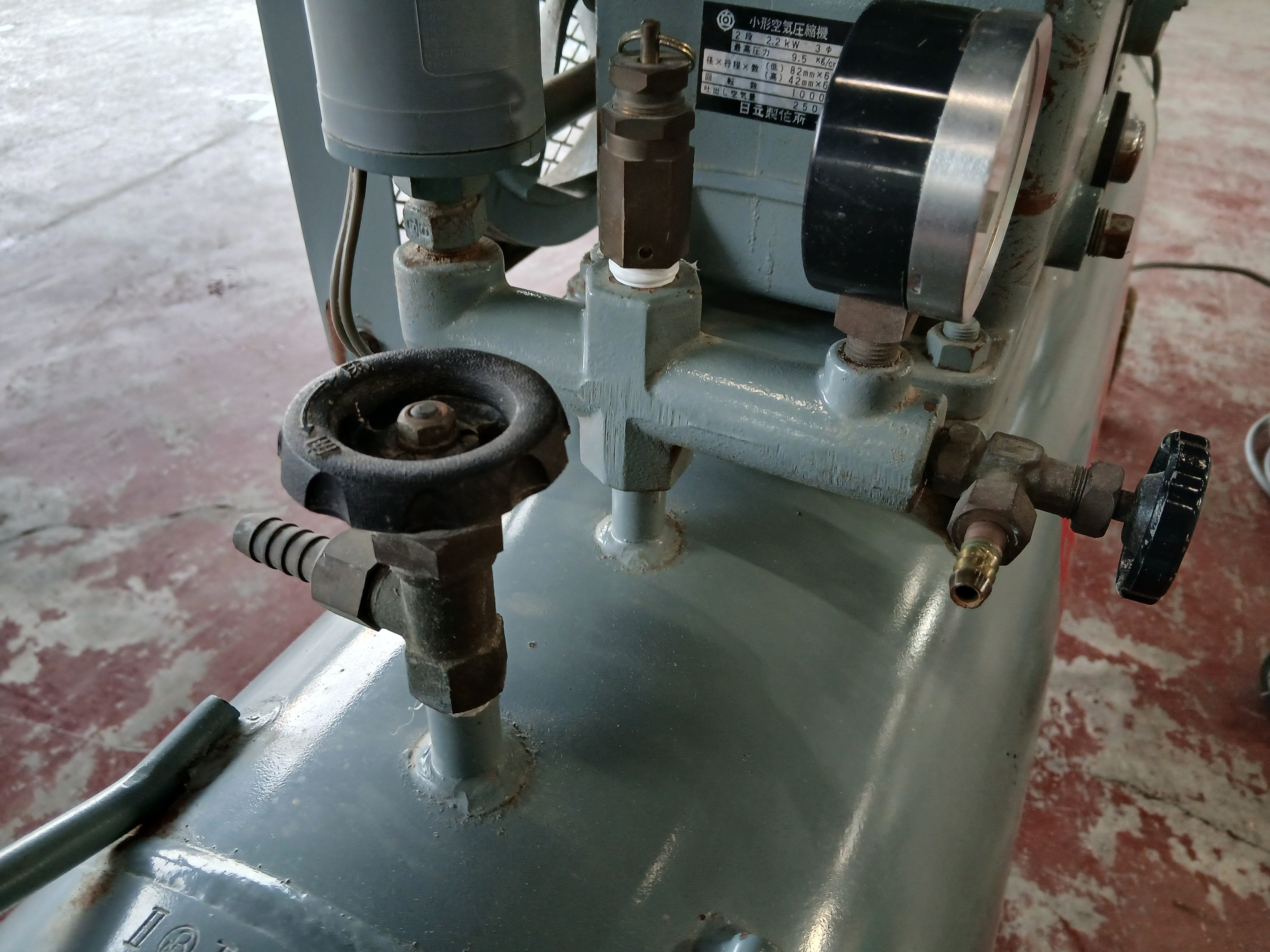 日立 中古 エアーコンプレッサー 2.2P-9.5T 50Hz 【宮城2558】 – 農キング