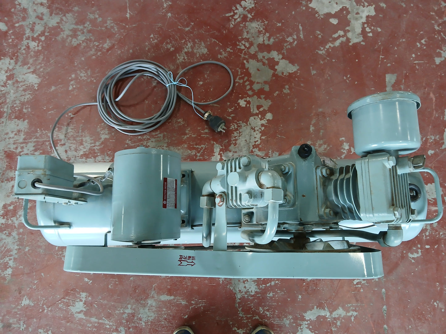 日立 中古 エアーコンプレッサー 2.2P-9.5T 50Hz 【宮城2558】