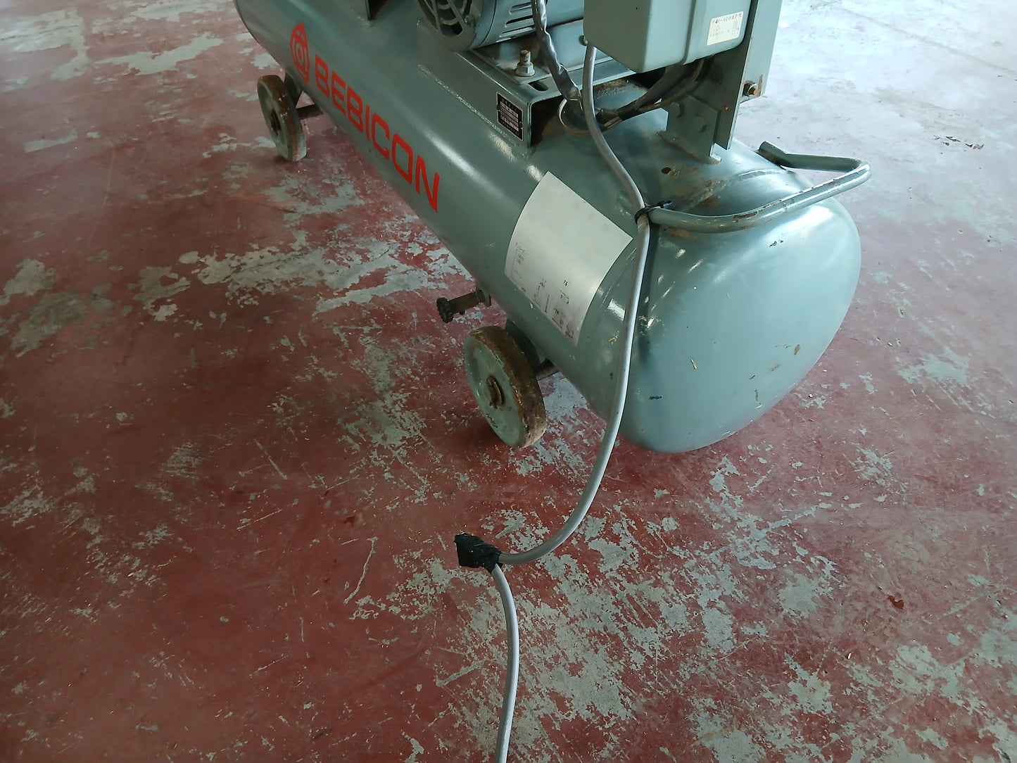 日立 中古 エアーコンプレッサー 2.2P-9.5T 50Hz 【宮城2558】