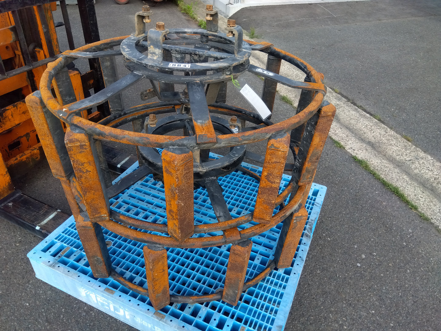 ササキ　中古　カゴ車輪　12.4-26　【岩手店592】