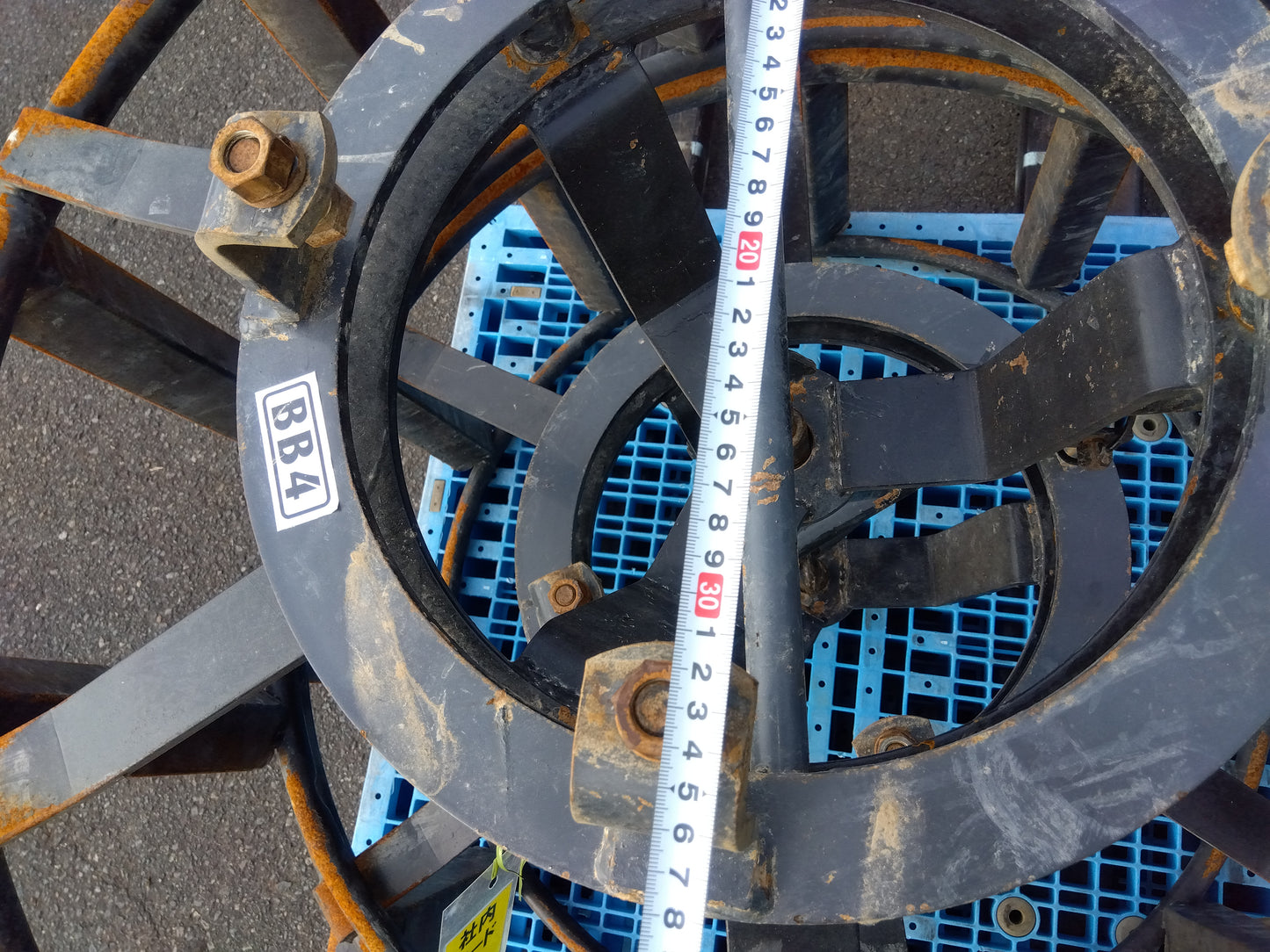 ササキ　中古　カゴ車輪　12.4-26　【岩手店592】