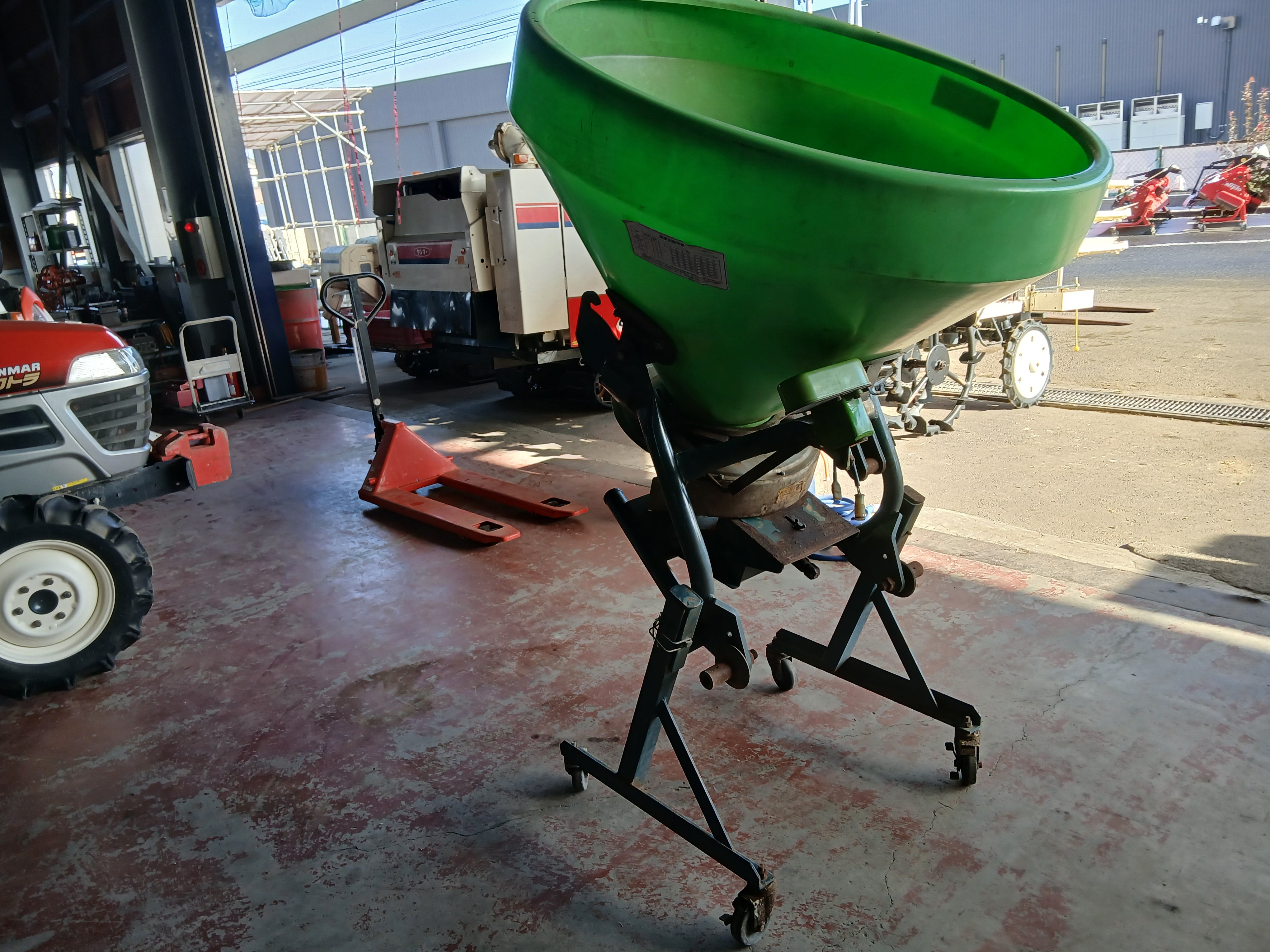 ニプロ 中古 ブロードキャスター MC07 スピナー式 電動開閉 【宮城2610