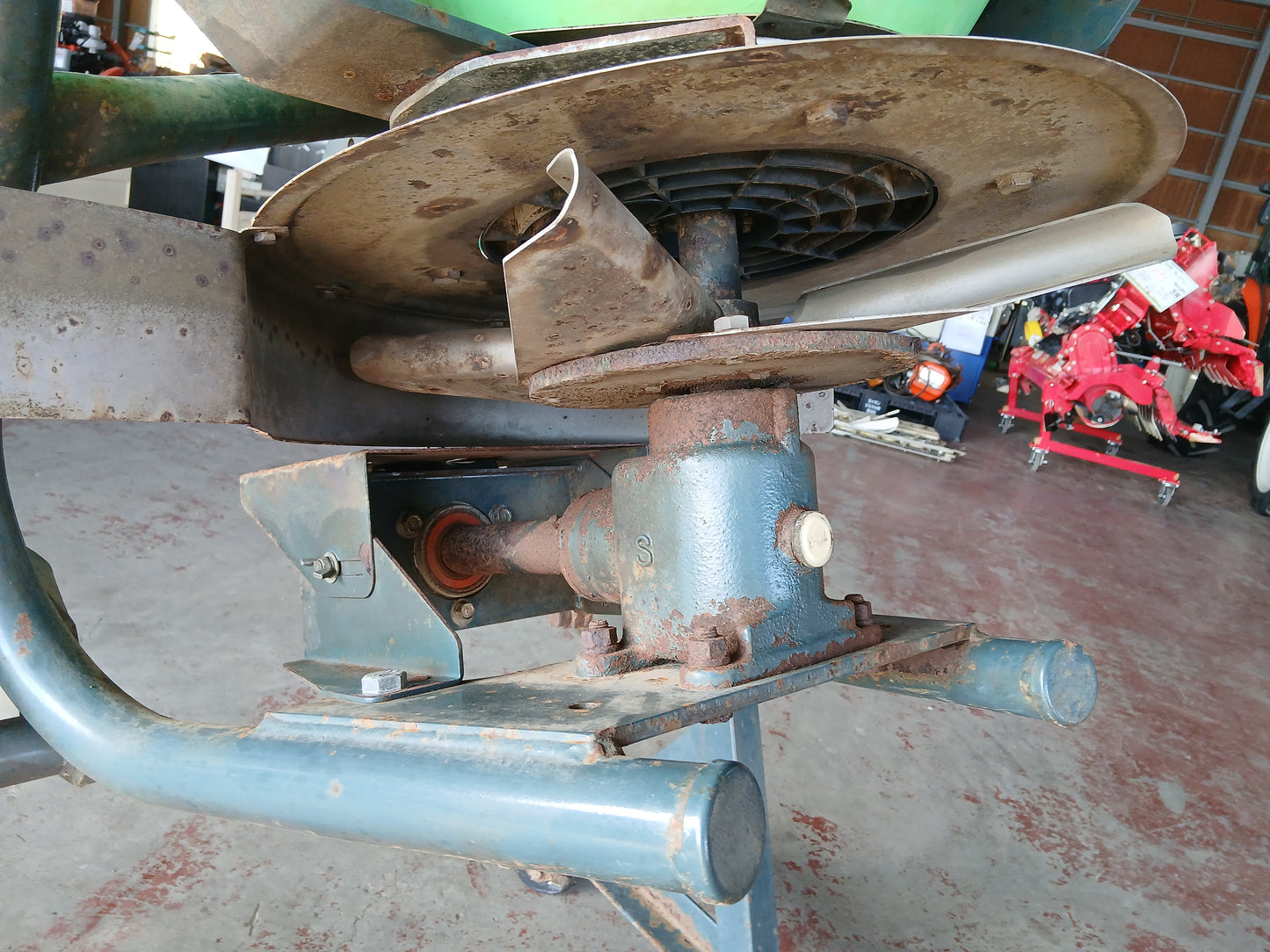 ニプロ 中古 ブロードキャスター MC07 スピナー式 電動開閉　【宮城2610】