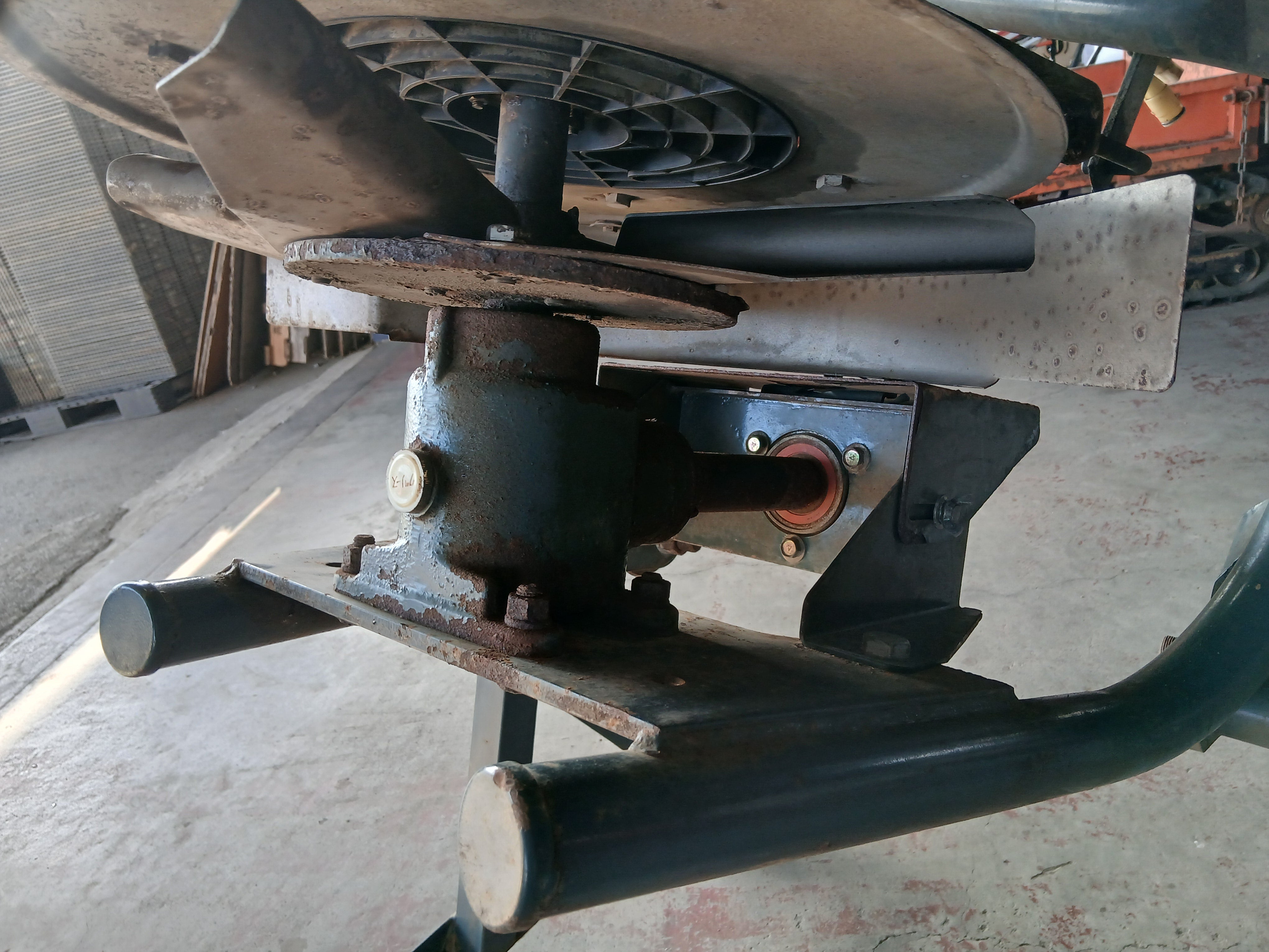 ニプロ 中古 ブロードキャスター MC07 スピナー式 電動開閉 【宮城2610