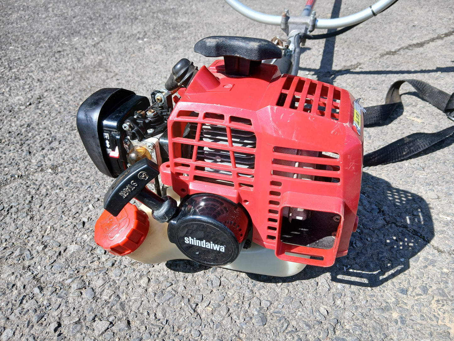 新ダイワ 中古 刈払機 SSR2201-2T 【宮城2710】