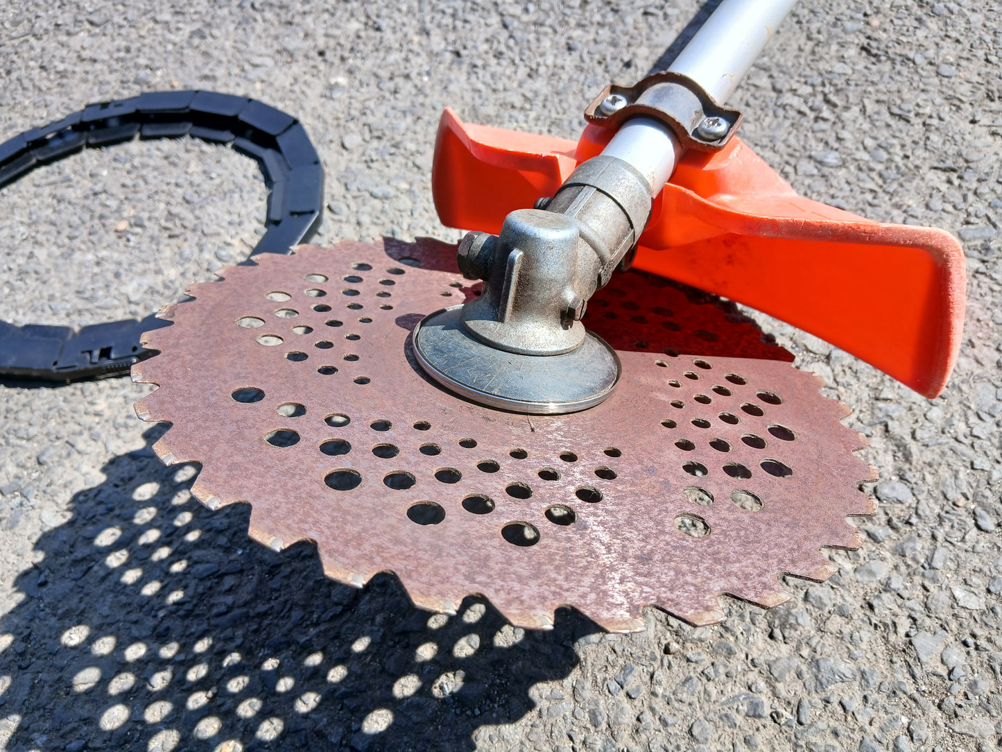 新ダイワ 中古 刈払機 SSR2201-2T 【宮城2710】