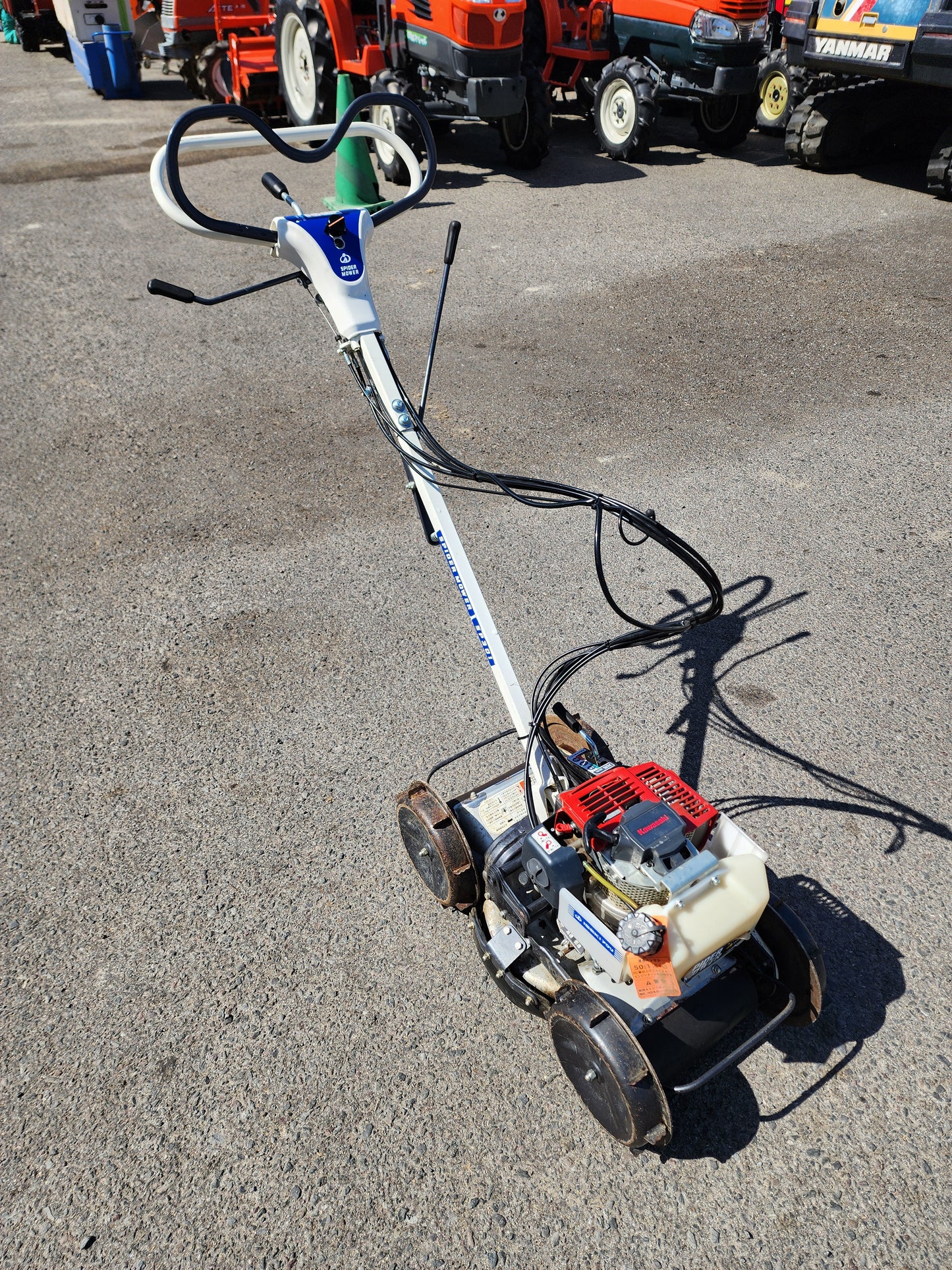 イセキアグリ　中古　スパイダーモア　SP301