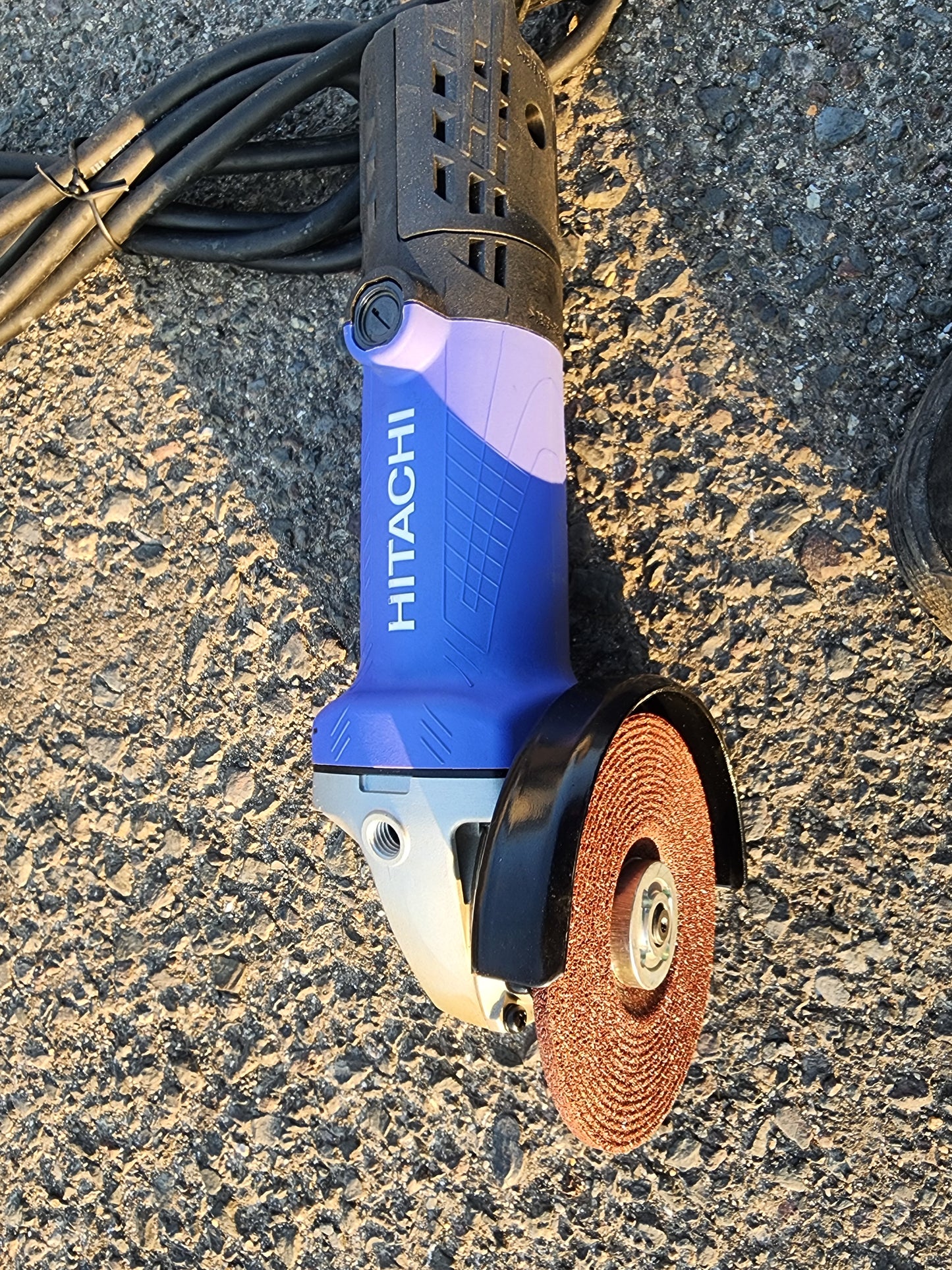 日立　中古　ディスクグラインダー　FG10ST