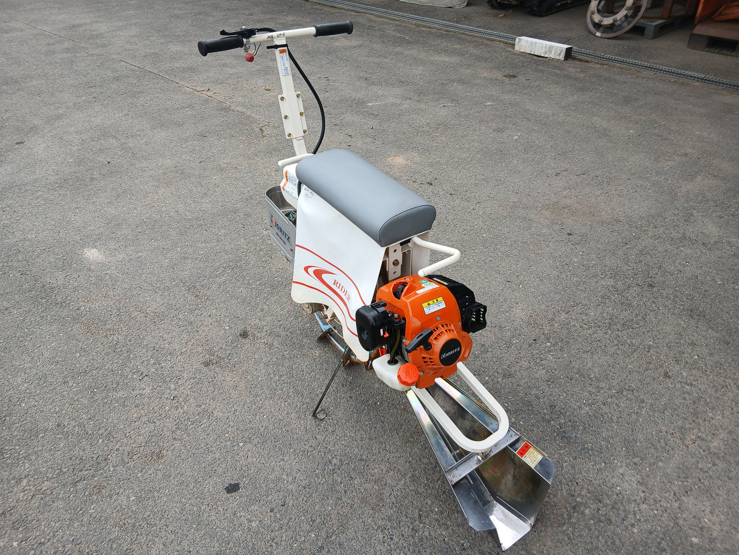 共立　中古　乗用溝切機　MKS4501SR　【宮城店2772】