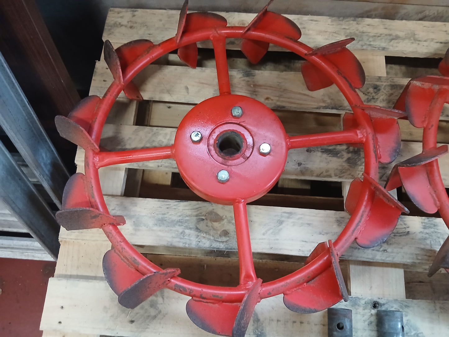 メーカー不明 中古　耕耘機用 車輪 取付軸【宮城2799】