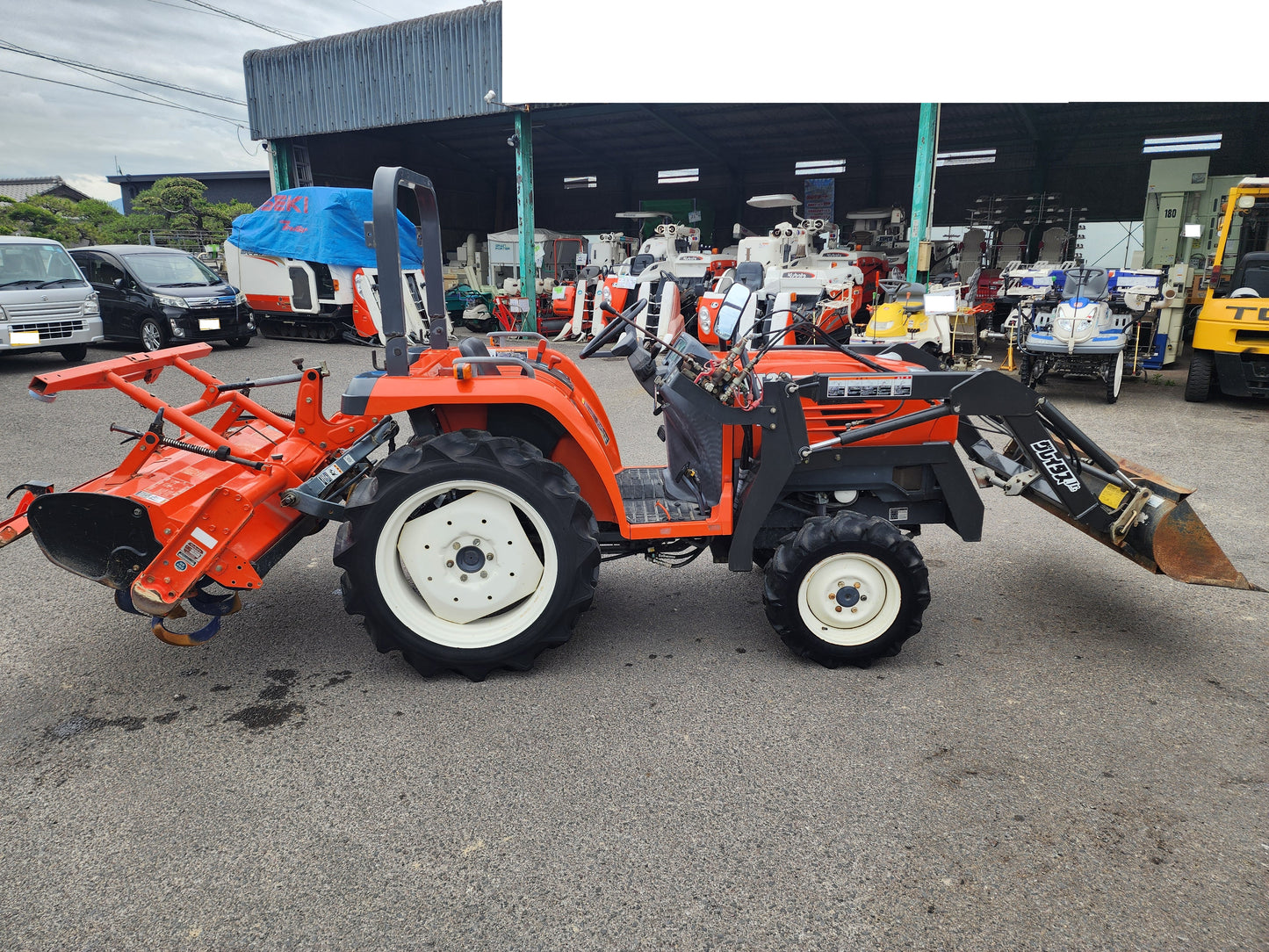 クボタ　中古　トラクター　KT22（ローダー付）