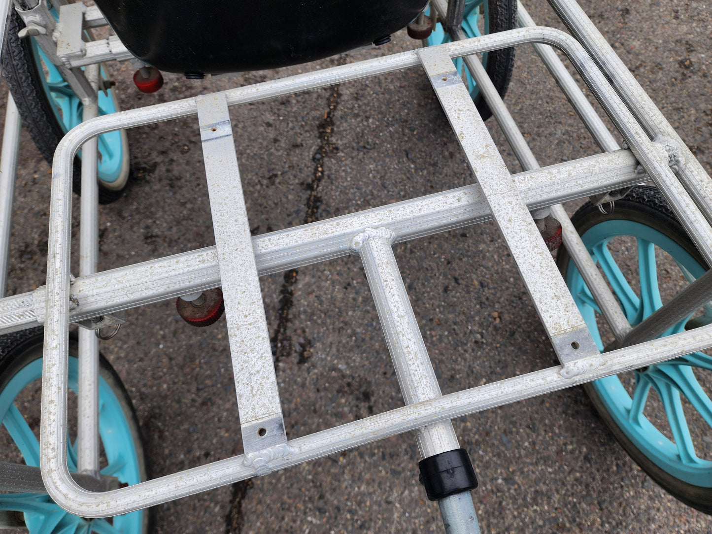 不明　中古　乗用植付作業車（アルミ）　不明　