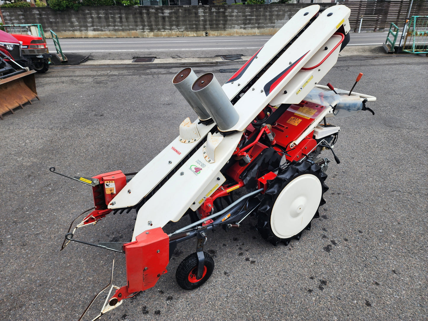 ヤンマー　中古　甘藷つる切機　HH10