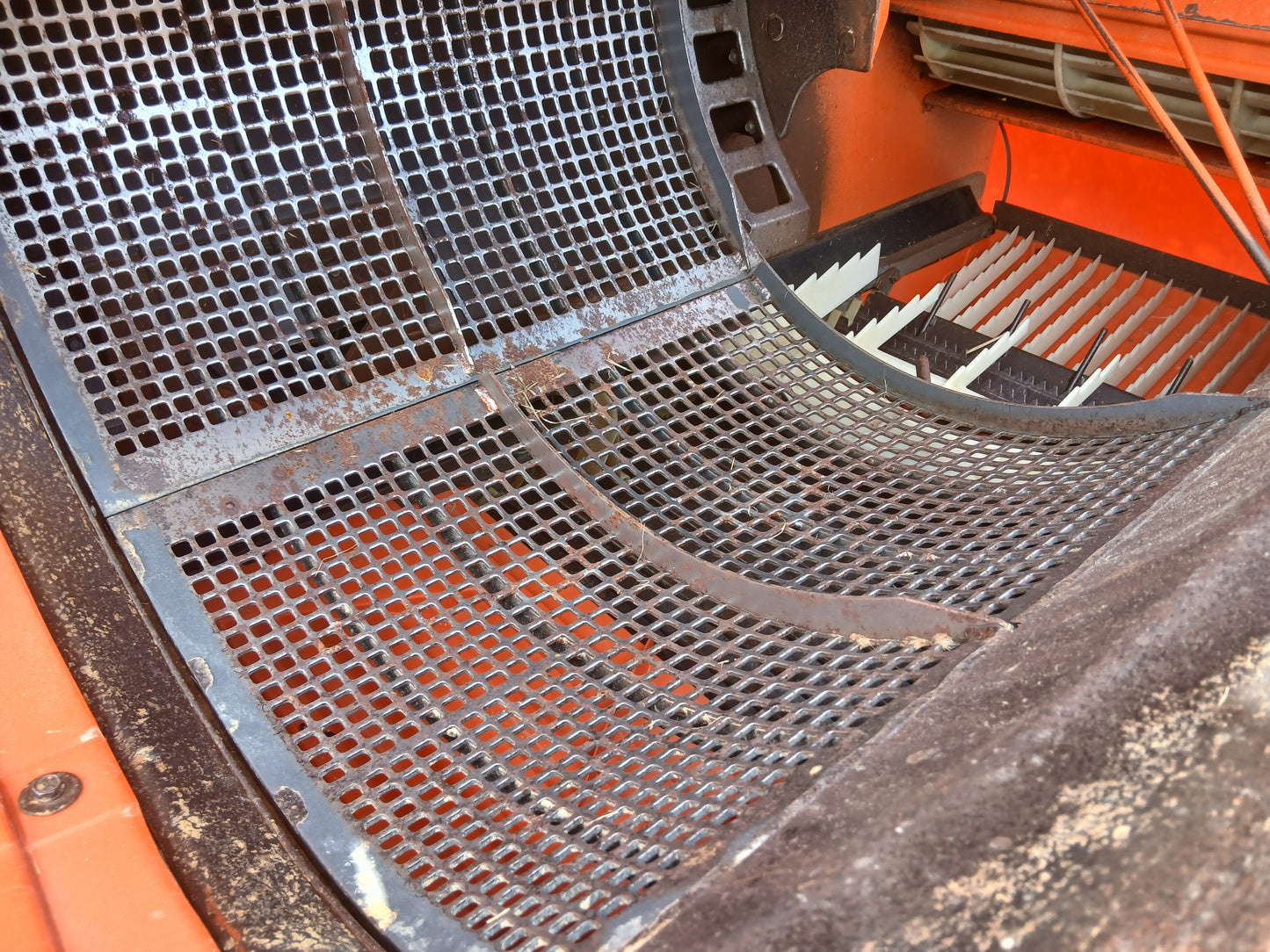 クボタ　中古　コンバイン　R1-241G　【宮城2977】