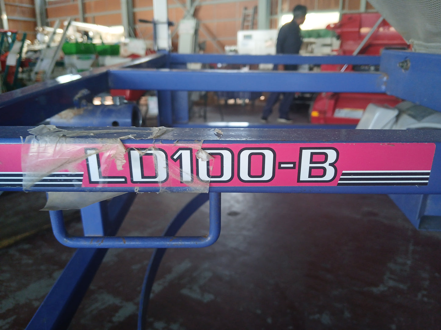 石井　中古　レザーコンテナ LD100-B 【宮城3071】