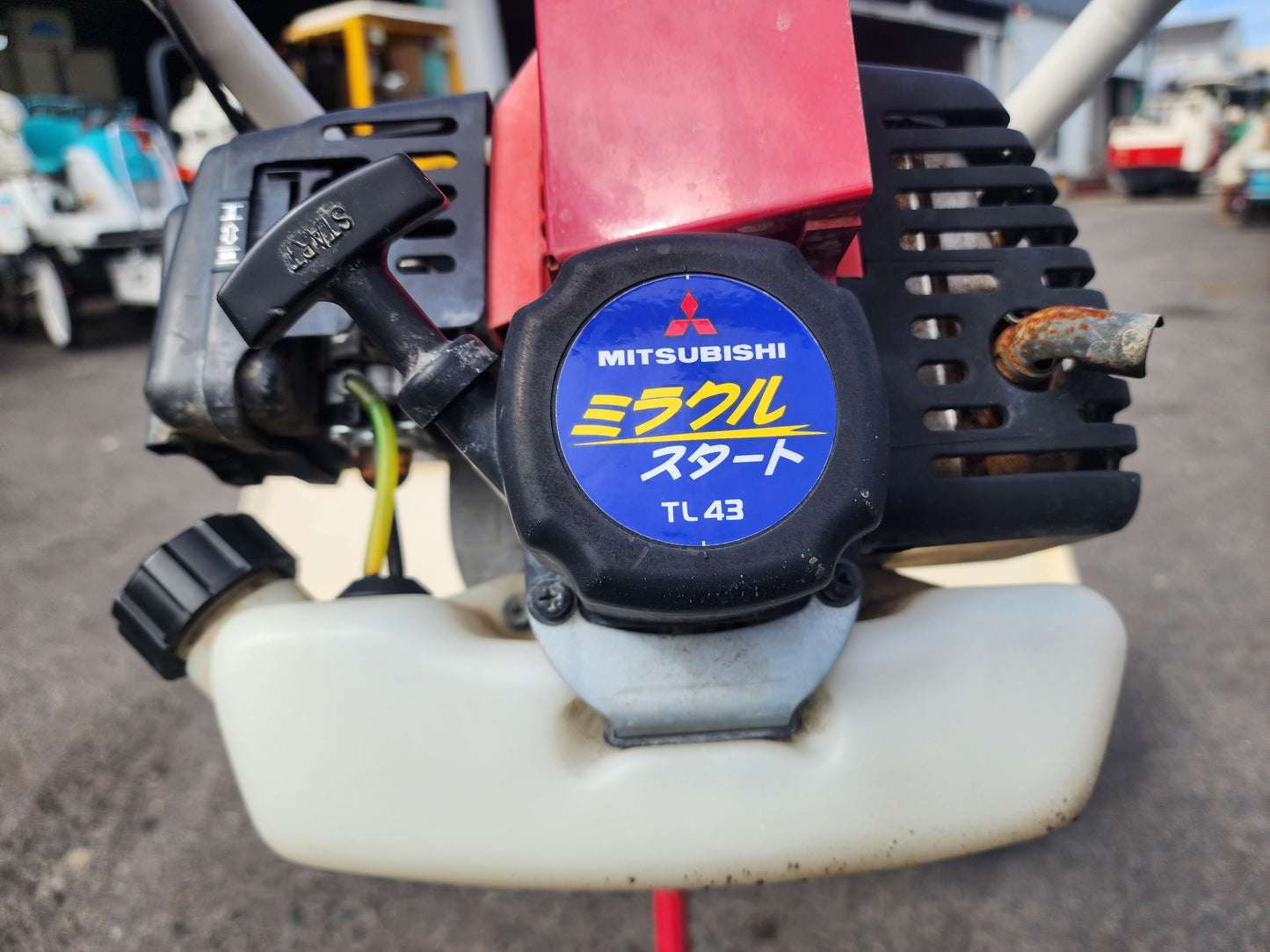 丸山　中古　エンジン式除草機　MKC