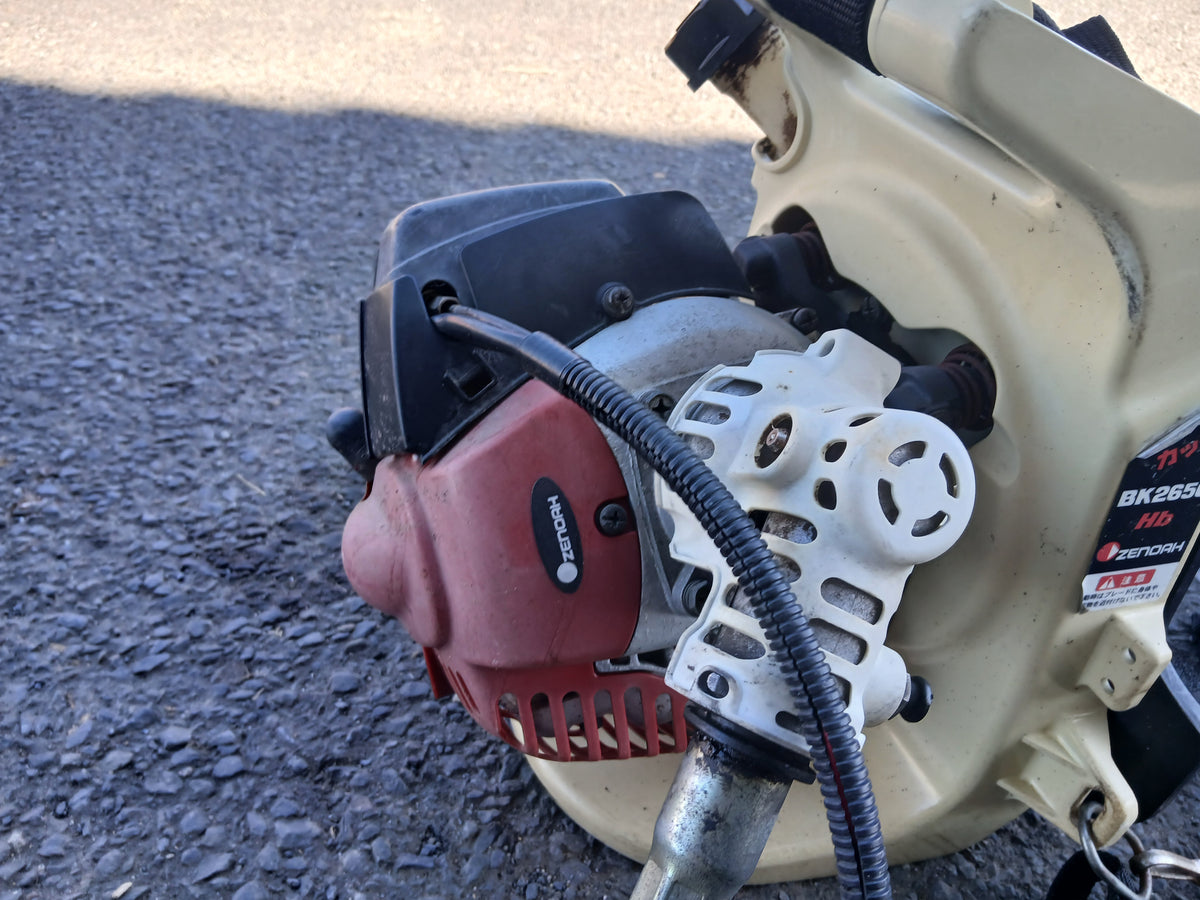 ゼノア　中古　背負式刈払機 BK2650Hb 【宮城3243】