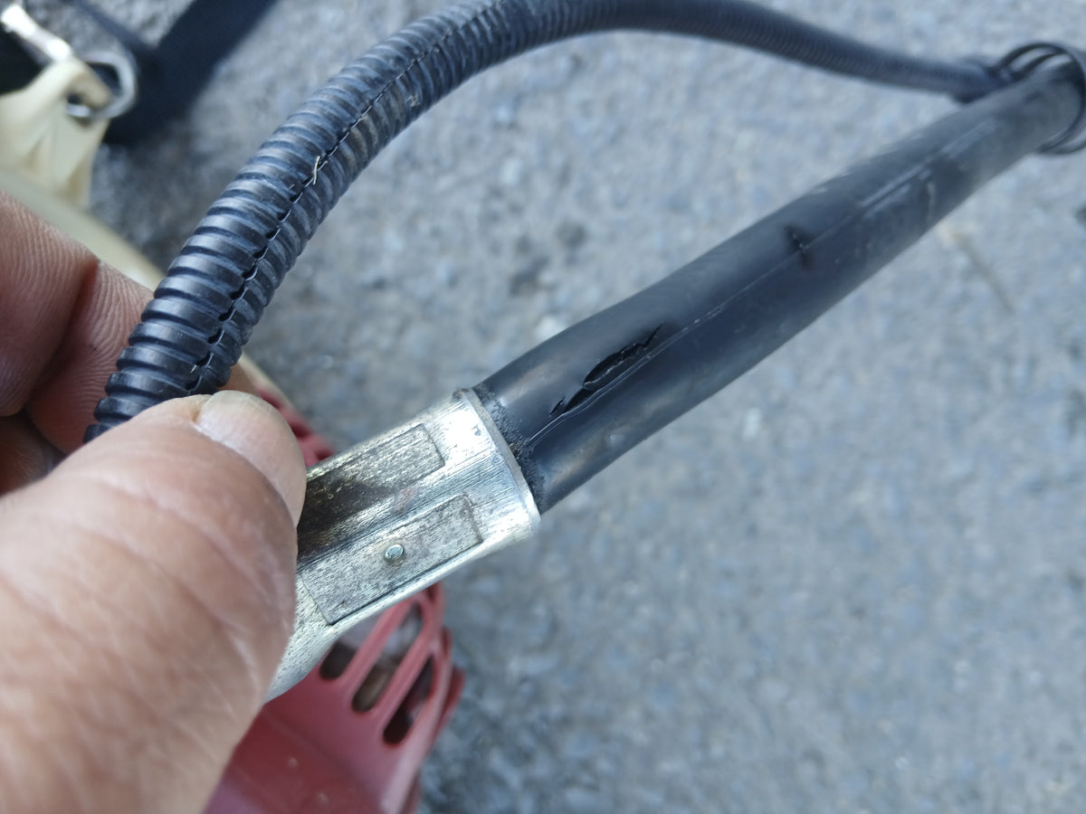 ゼノア　中古　背負式刈払機 BK2650Hb 【宮城3243】