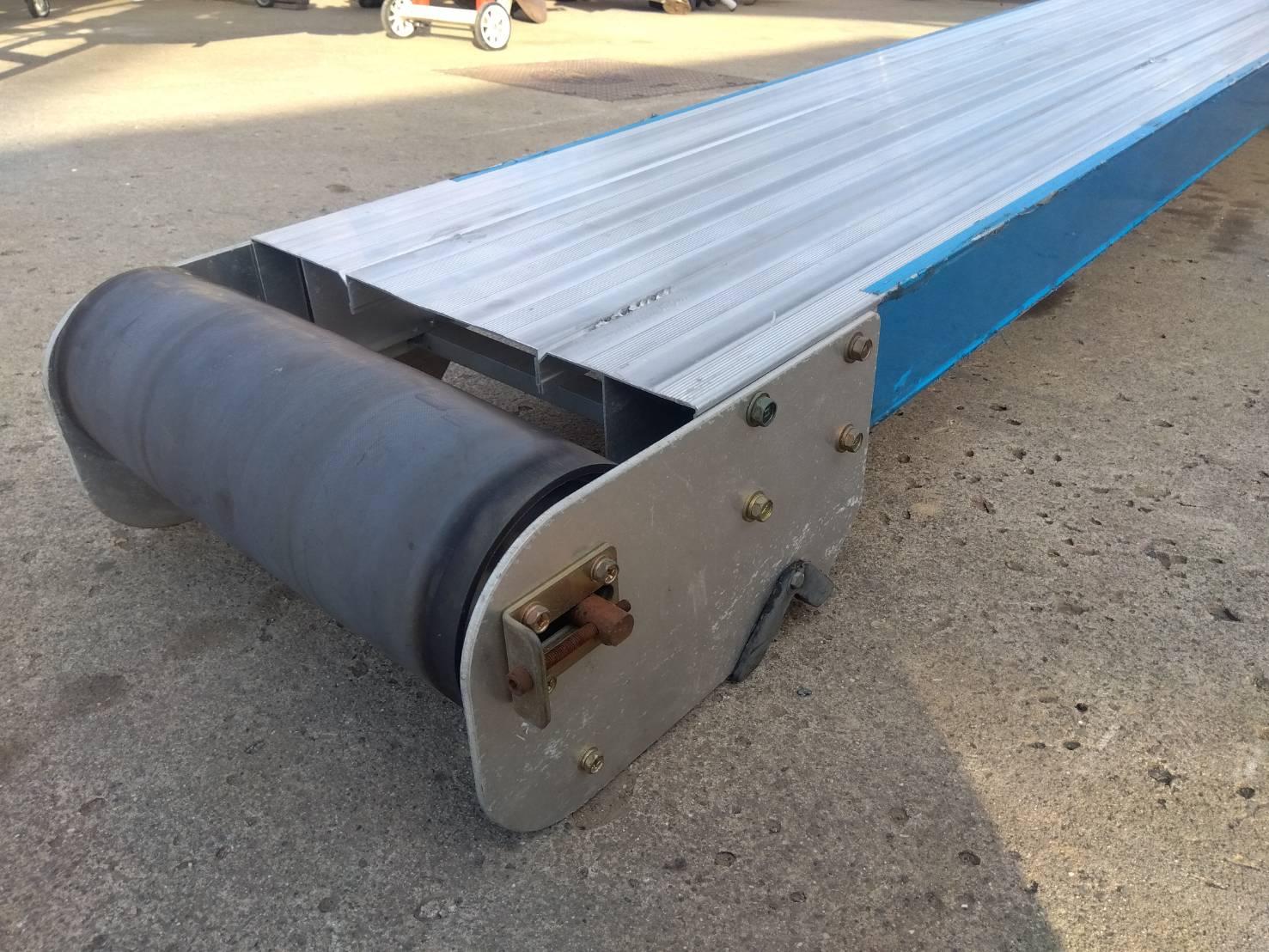 ケイズベルテック コンベヤKZN 200X2M センタードライブ ( KZN-W200-2M-ARUMI-CD ) (株)ケイズベルテック 送料別途直送品ケイズベルテック コンベヤKZN 200X2M センター