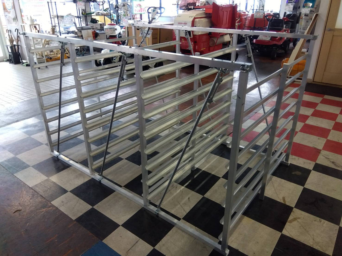 メーカー不明　中古　アルミ苗コンテナ　型式不明