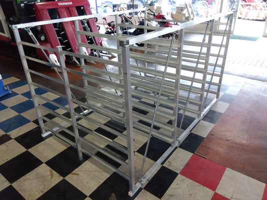 メーカー不明　中古　アルミ苗コンテナ　型式不明
