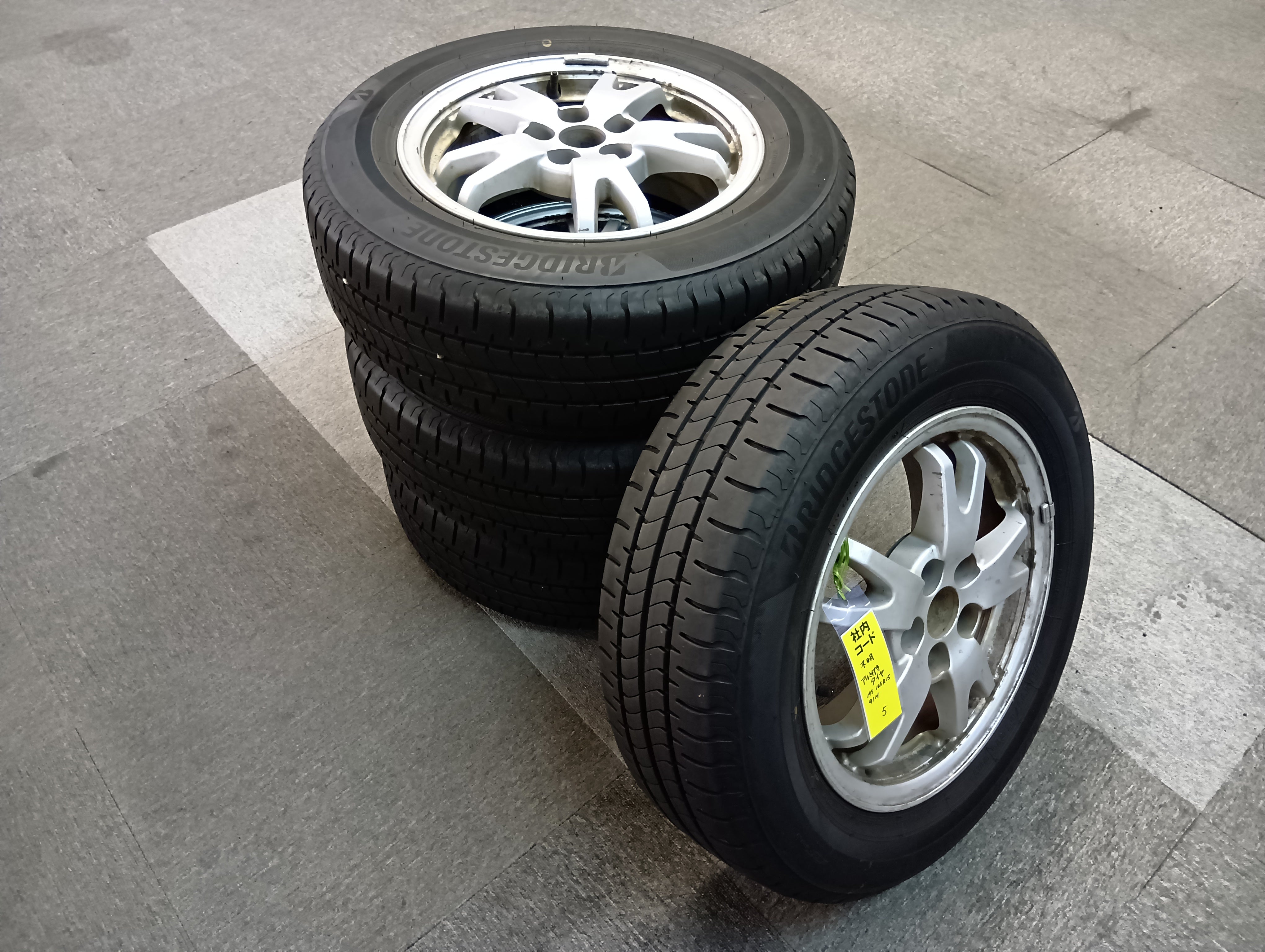 トヨタ 中古 アルミホイール付タイヤ 195/65R15 91H【 岩手店 5】 – 農