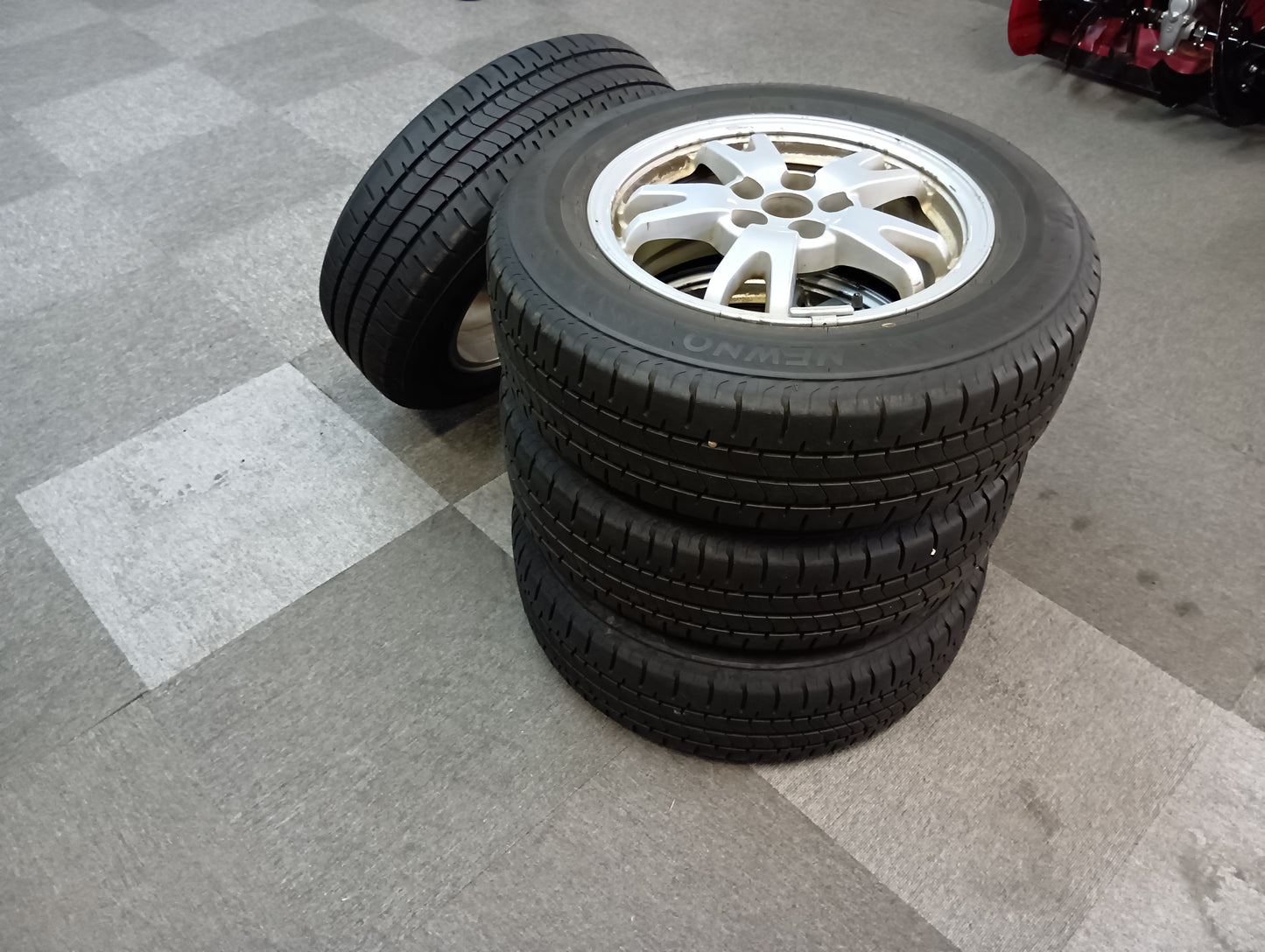 トヨタ　中古 　アルミホイール付タイヤ　 195/65R15 91H【 岩手店 5】