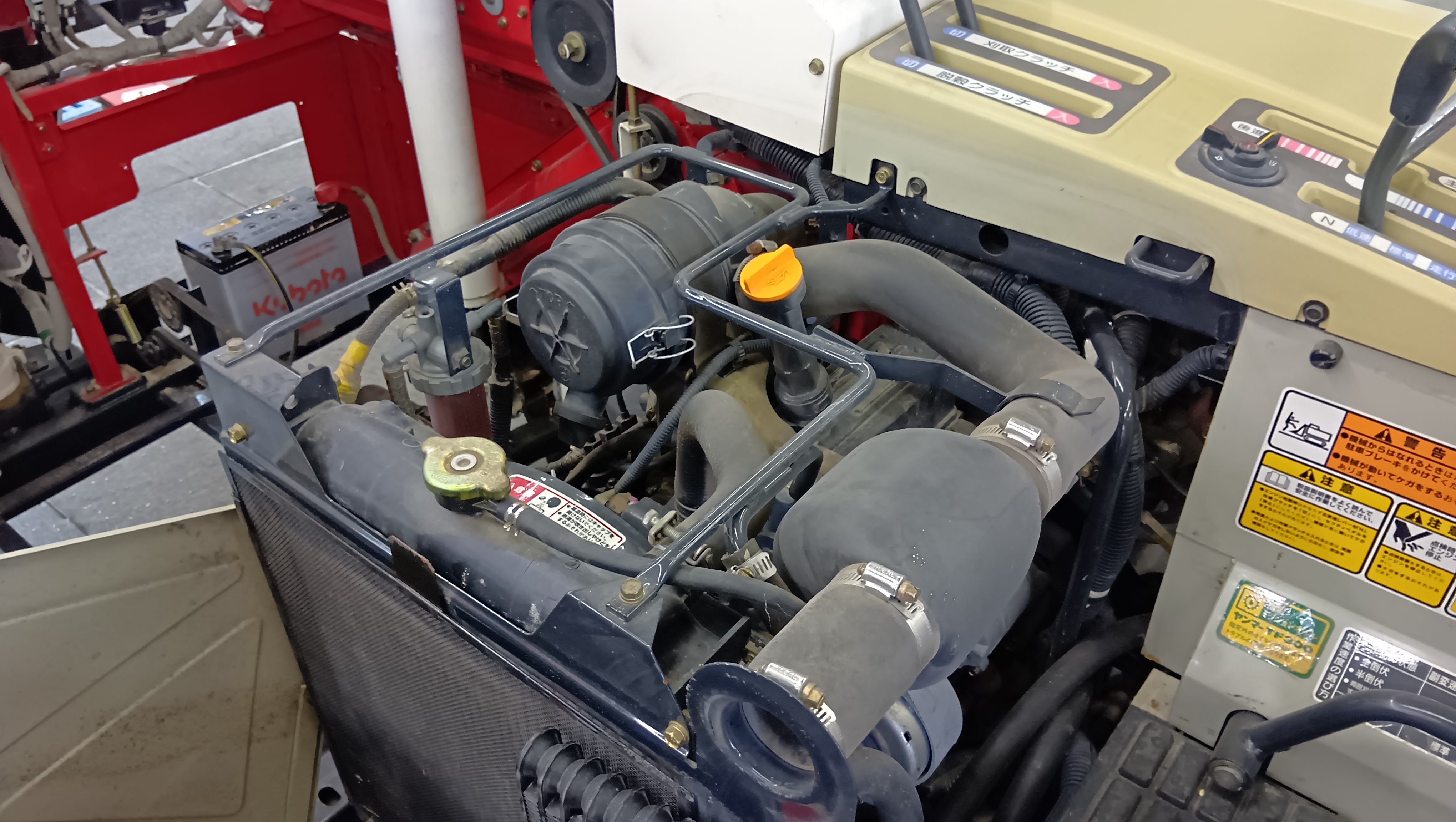 ヤンマー 中古 コンバイン GC322【岩手店214】 – 農キング