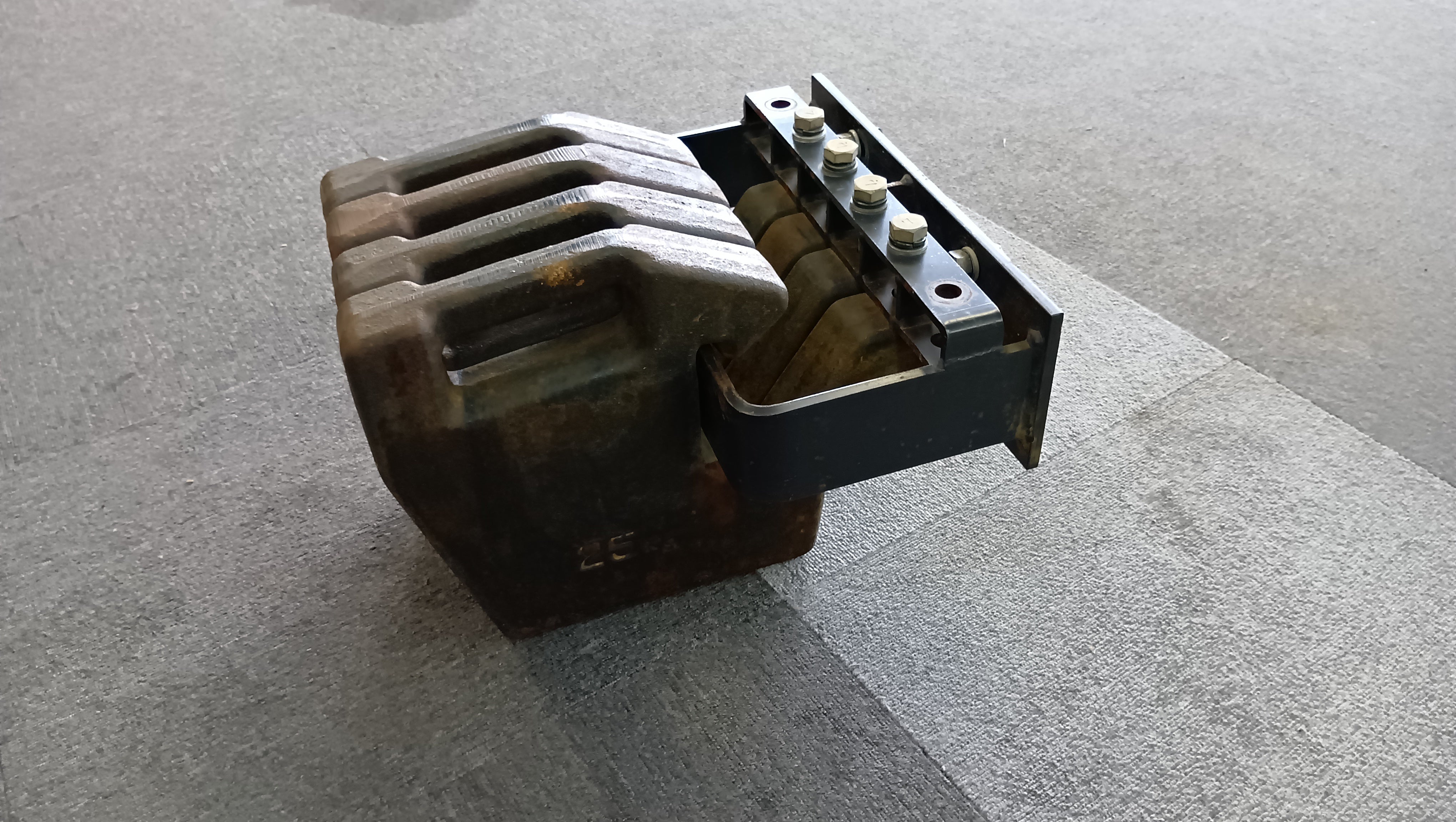 クボタ 中古 ウエイト 25Kg（4コセット） 【岩手店479】 – 農キング