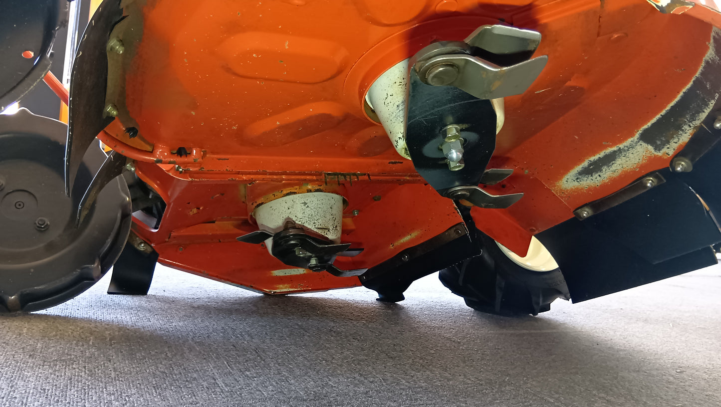 クボタ　中古　畦畔草刈機　GC705RD-FC　【岩手店494】